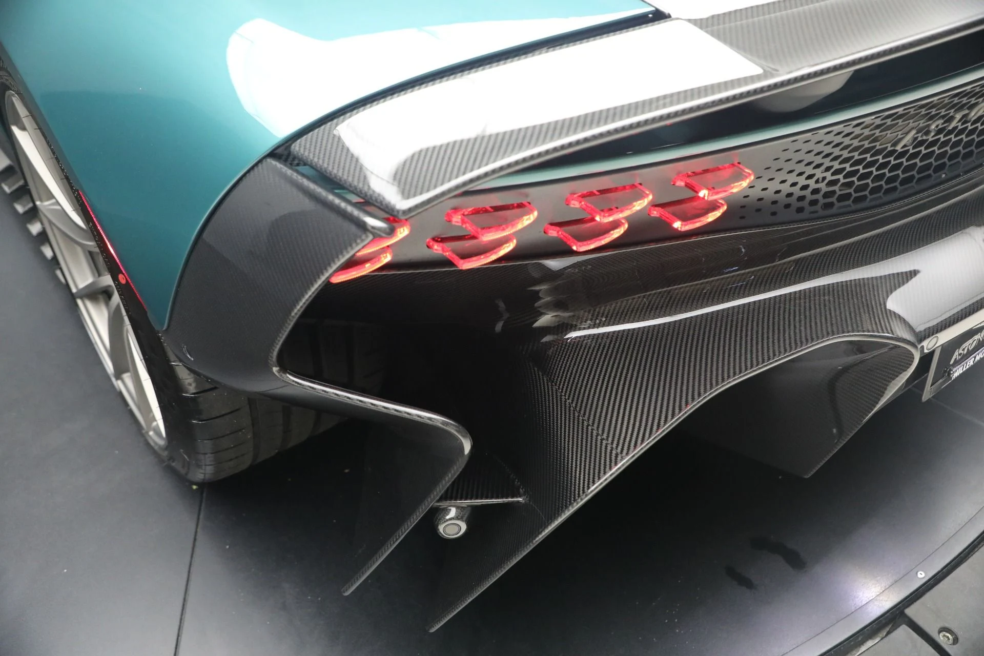 mph050_2270303147_New_2026_Aston_Martin_Valhalla_1779312617_78cadd401a