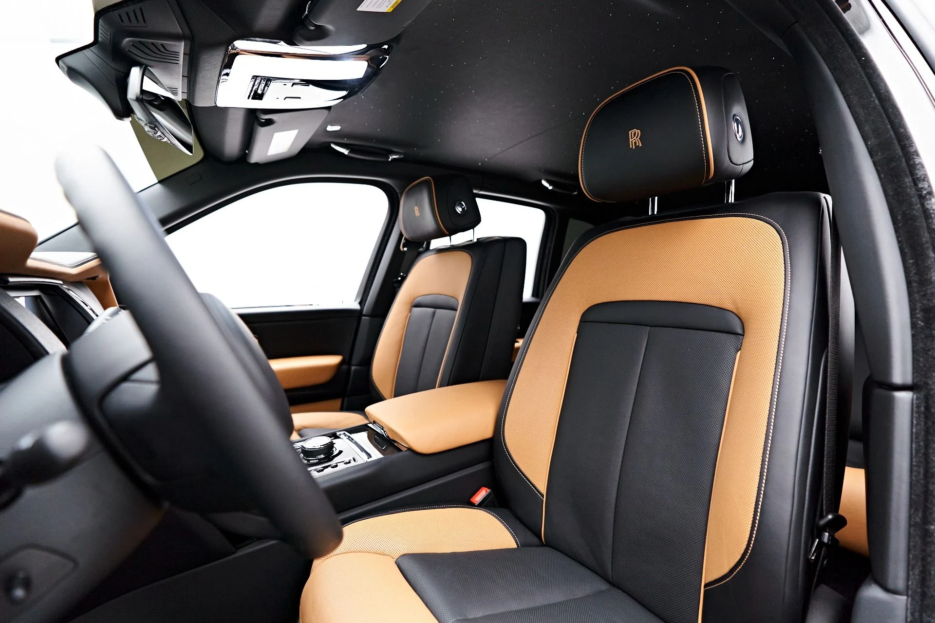 mph050_2271795193_Used_2022_Rolls_Royce_Cullinan_Base_1679686724_f0e0cb8995