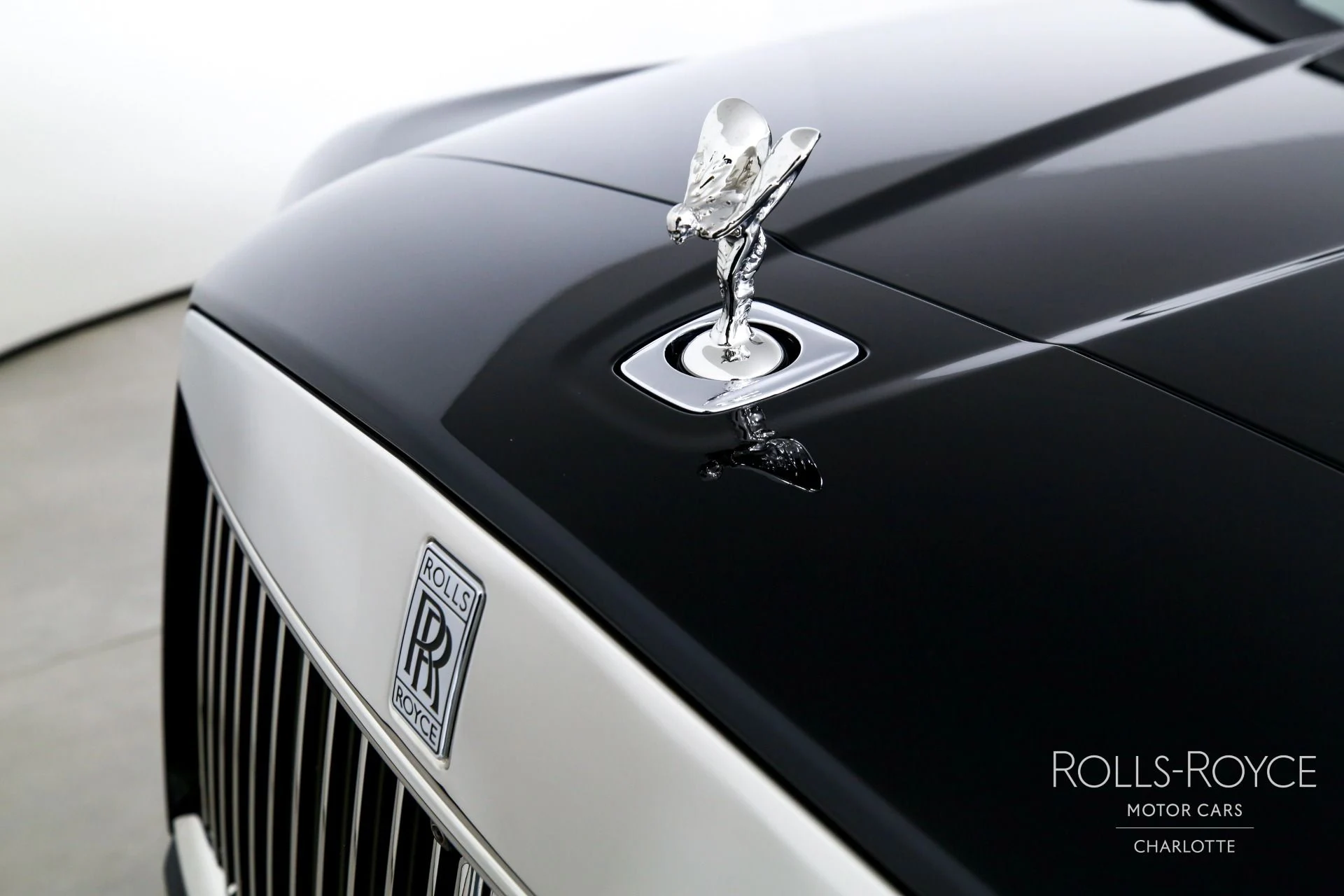 mph050_2303049909_Used_2026_Rolls_Royce_Cullinan_1765392948_fbaa26d359