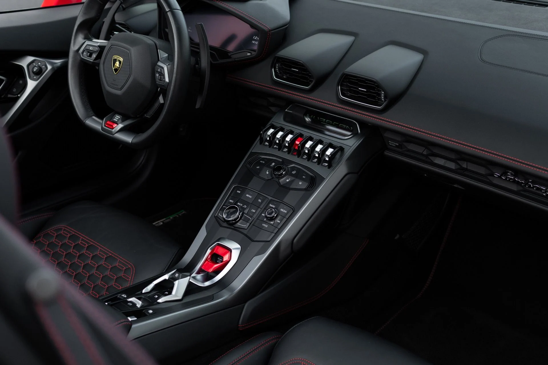 mph050_2315169937_Used_2018_Lamborghini_Huracan_LP_580_2_Spyder_1766443768_78f684b197