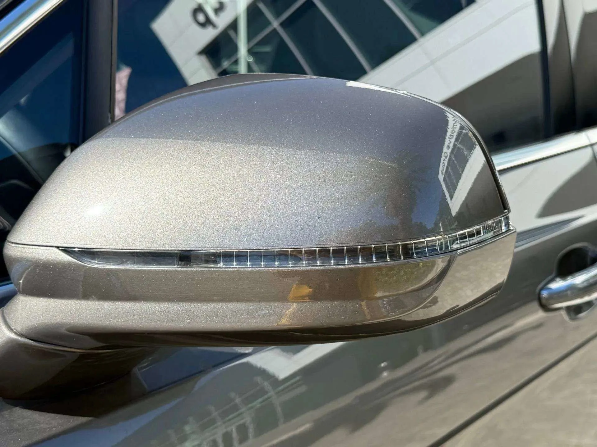 mph050_2324820568_0490d5ea5cfe4817b875f198664ef188_df7c3c960c