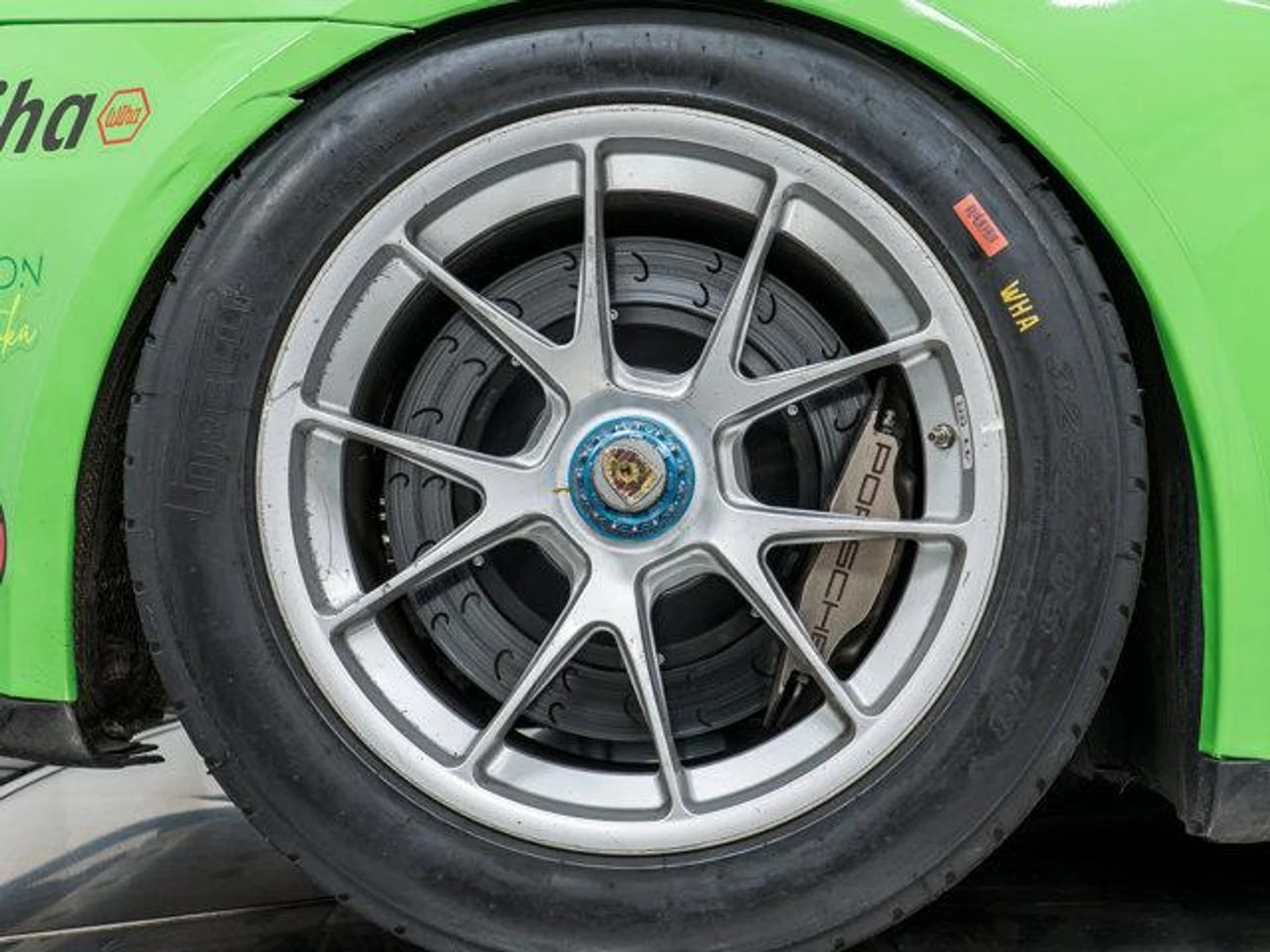 mph050_2329963645_a_Bnpms_KX_8_Ui_Jc7_Ew_Ukbm_BS_Uw_EQE_a9b4ee7668