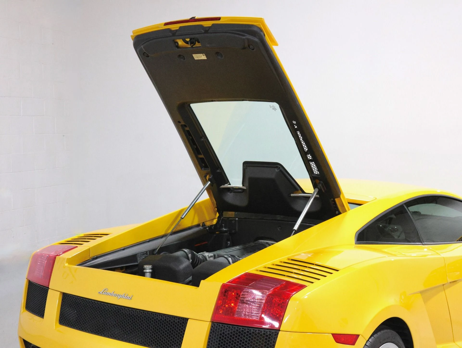 mph050_2347538229_Used_2008_Lamborghini_Gallardo_GATED_6_SPEED_MANUAL_Full_Car_PPF_Recent_20_K_Major_Service_1758142100_e16d484798