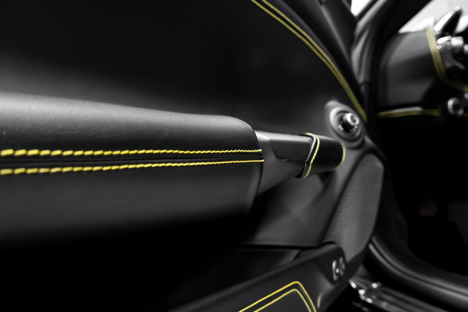 mph050_2350005773_Used_2018_Ferrari_488_GTB_Base_1771040686_056960f0b4