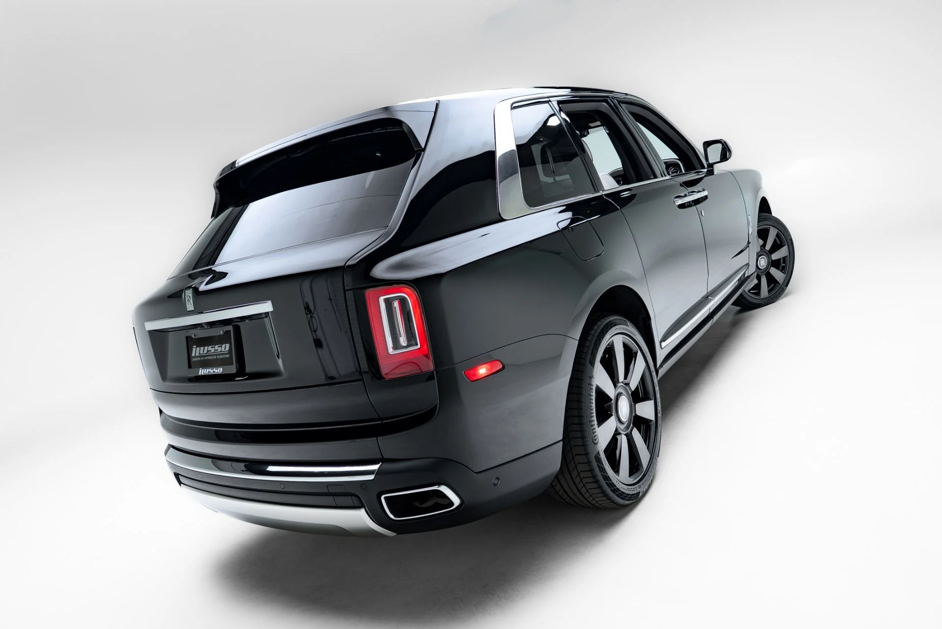 mph050_2375062994_Used_2023_Rolls_Royce_Cullinan_1777310555_93d74f77d3