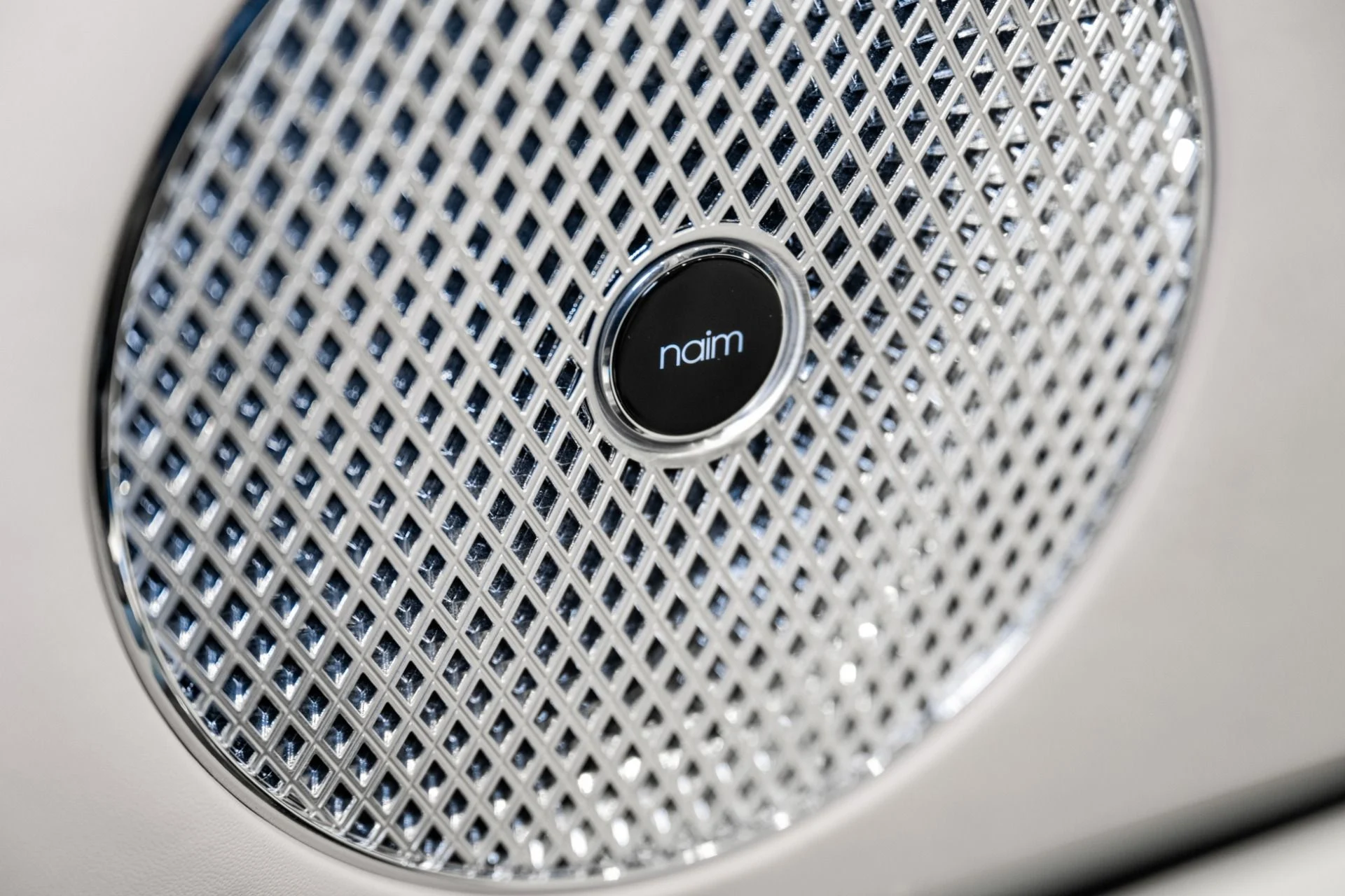 mph050_2377065102_Used_2023_Bentley_Flying_Spur_1772469545_8293a92574