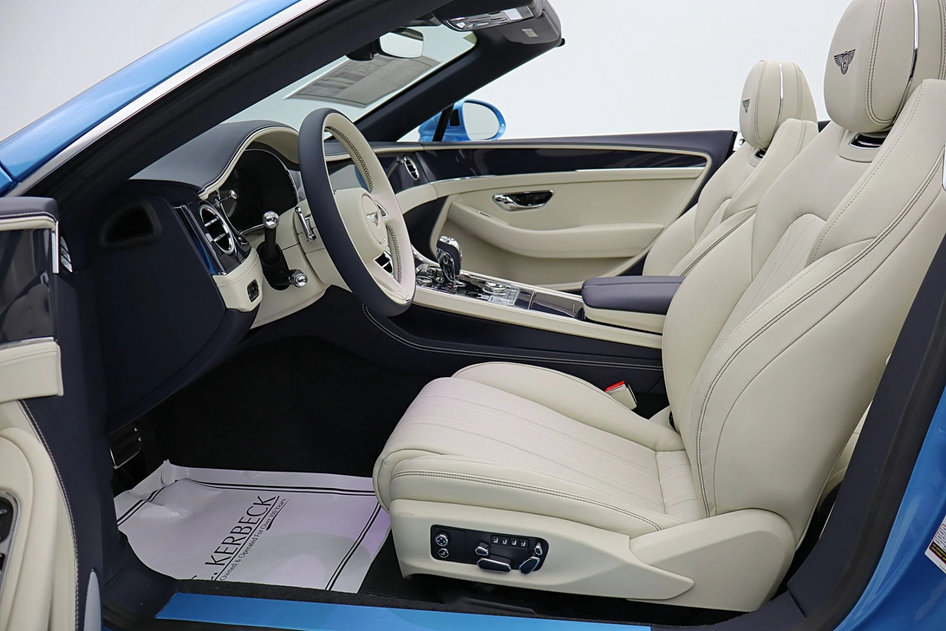 mph050_2394651052_New_2026_Bentley_Continental_GTC_2a82fbf1bb