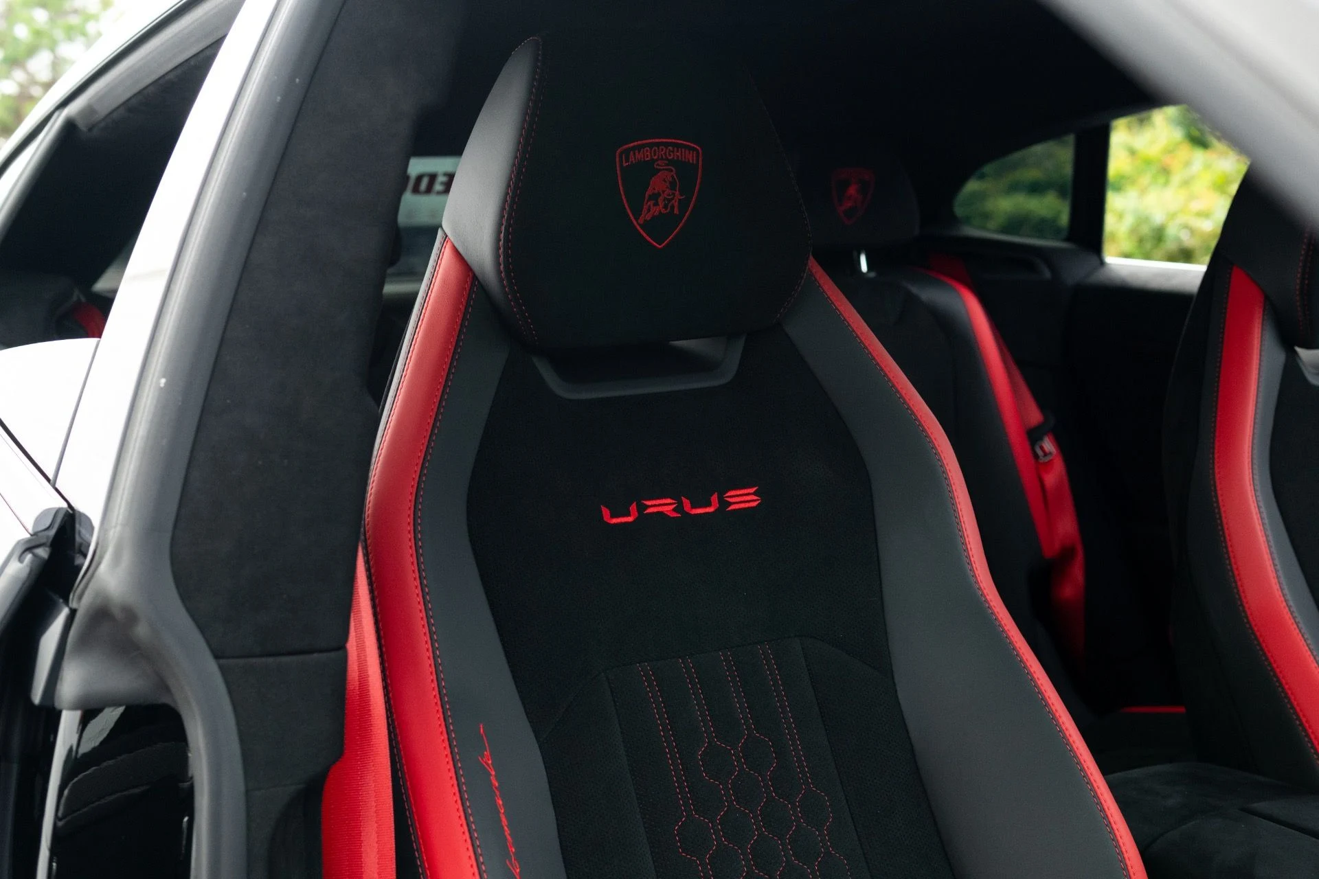 mph050_2409422940_Used_2024_Lamborghini_Urus_Performante_1766445778_f2c3deb48f