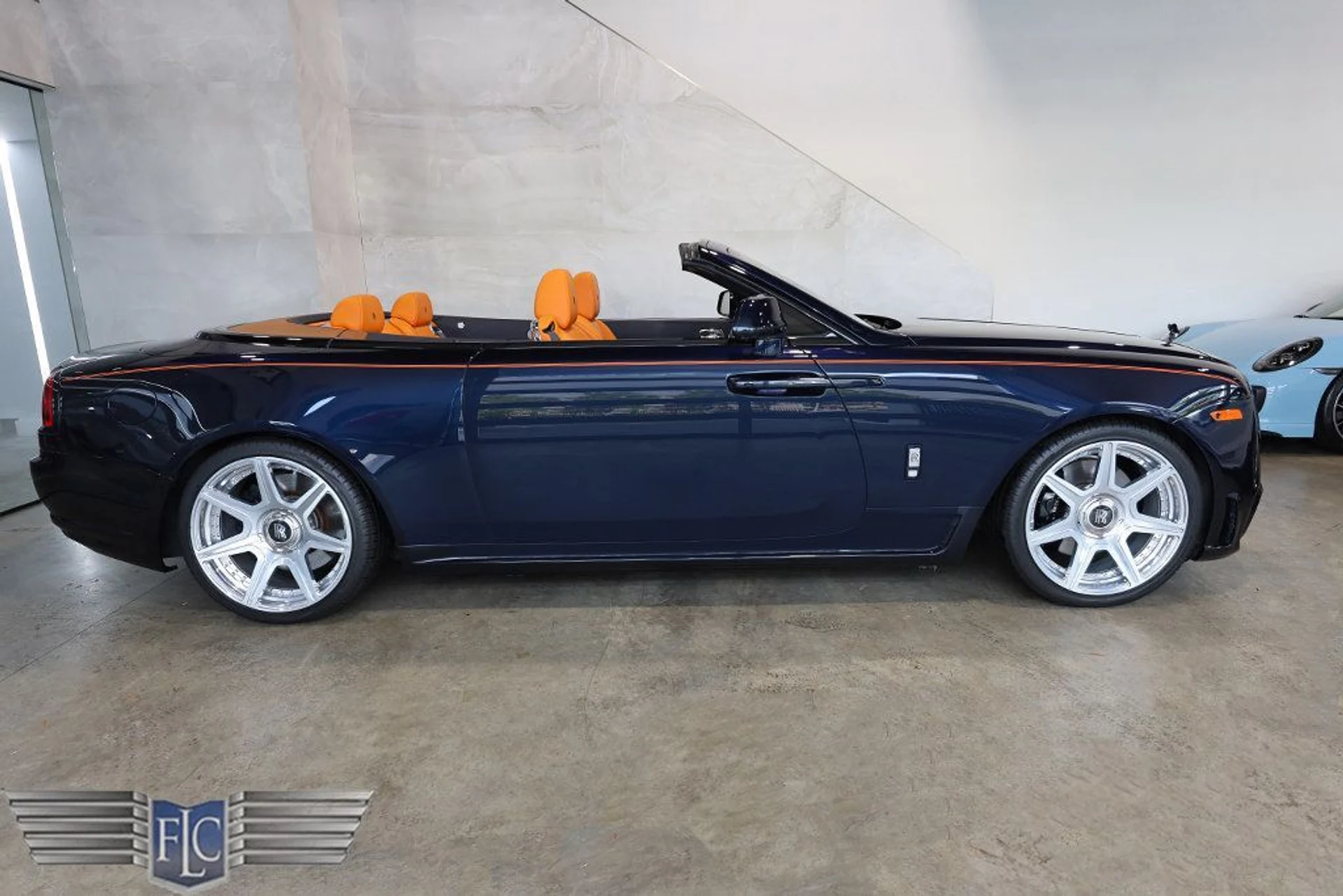 mph050_2426464495_used_2017_rolls_royce_dawn_convertible_9689_22999334_51_1024_46153f01aa