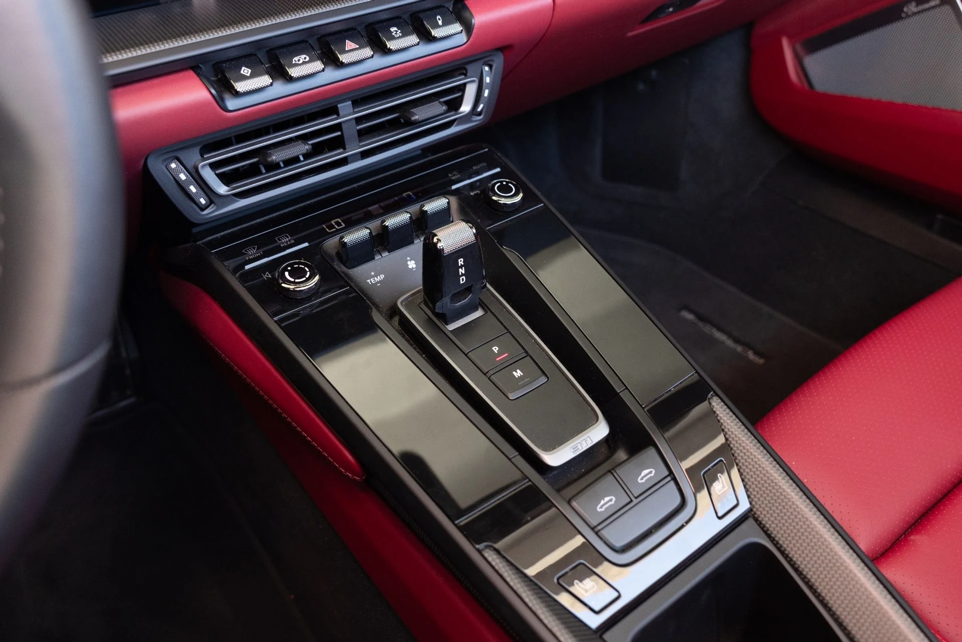 mph050_2461228537_Used_2024_Porsche_911_Targa_4_GTS_1781911832_ae6efb352a