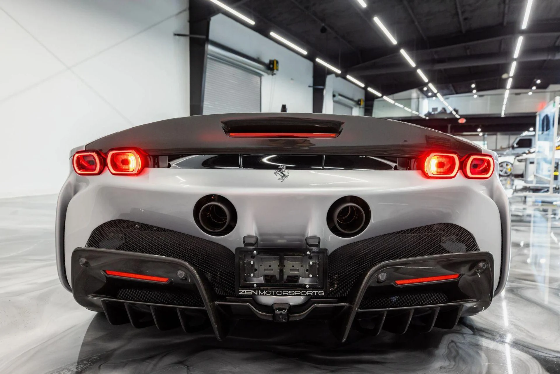 mph050_2471128859_Used_2021_Ferrari_SF_90_Stradale_Coupe_2_D_1777366272_f5533ac819