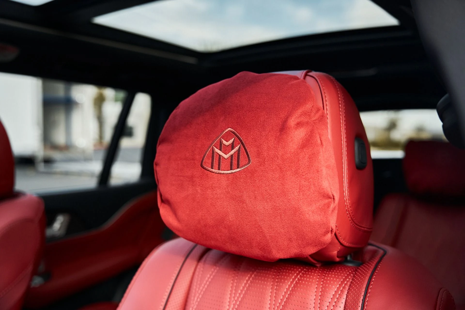 mph050_2472488942_Used_2026_Mercedes_Benz_GLS_Maybach_GLS_600_1769136367_0e0036716a