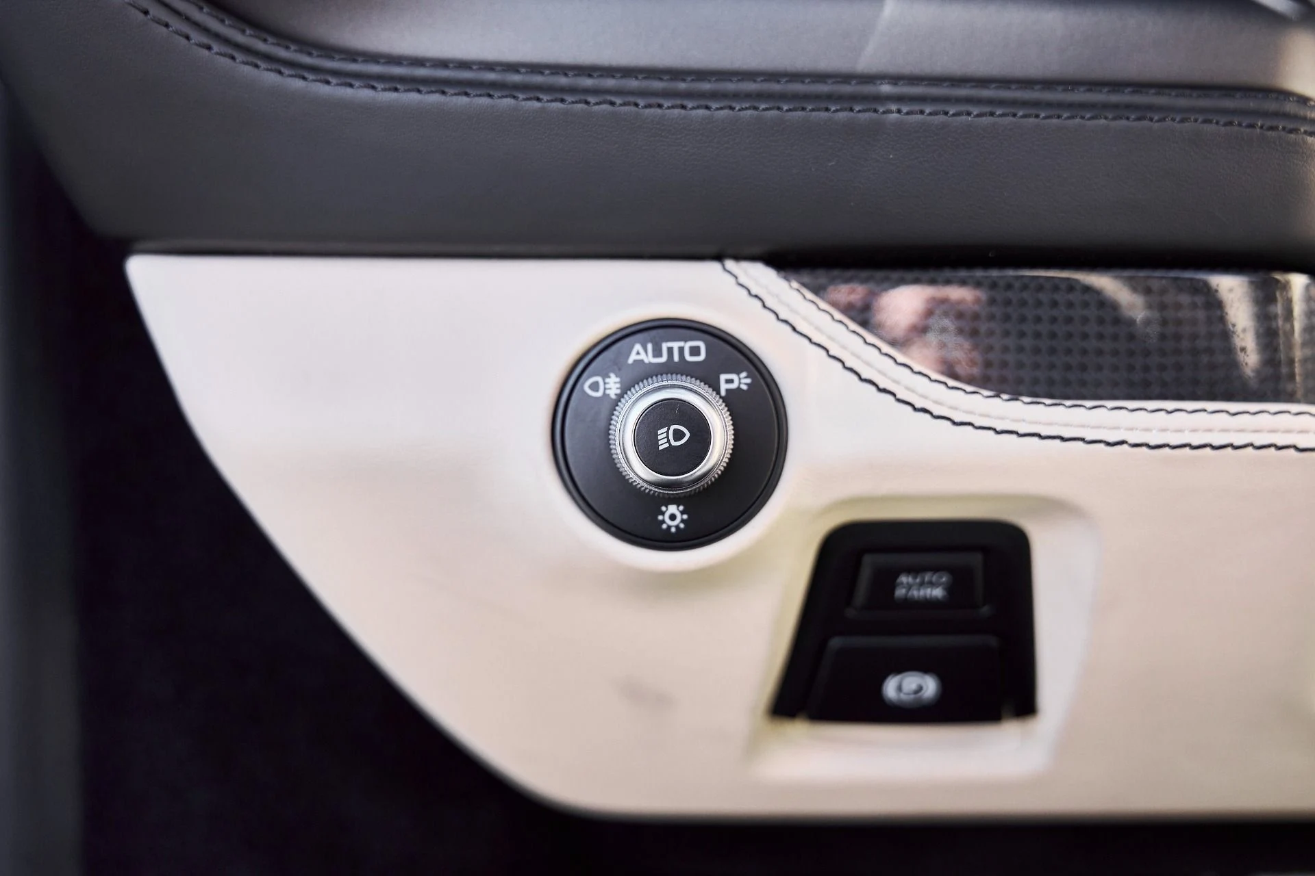 mph050_2506336077_Used_2022_Ferrari_F8_Spider_Base_1768868457_8ca51e5ab7