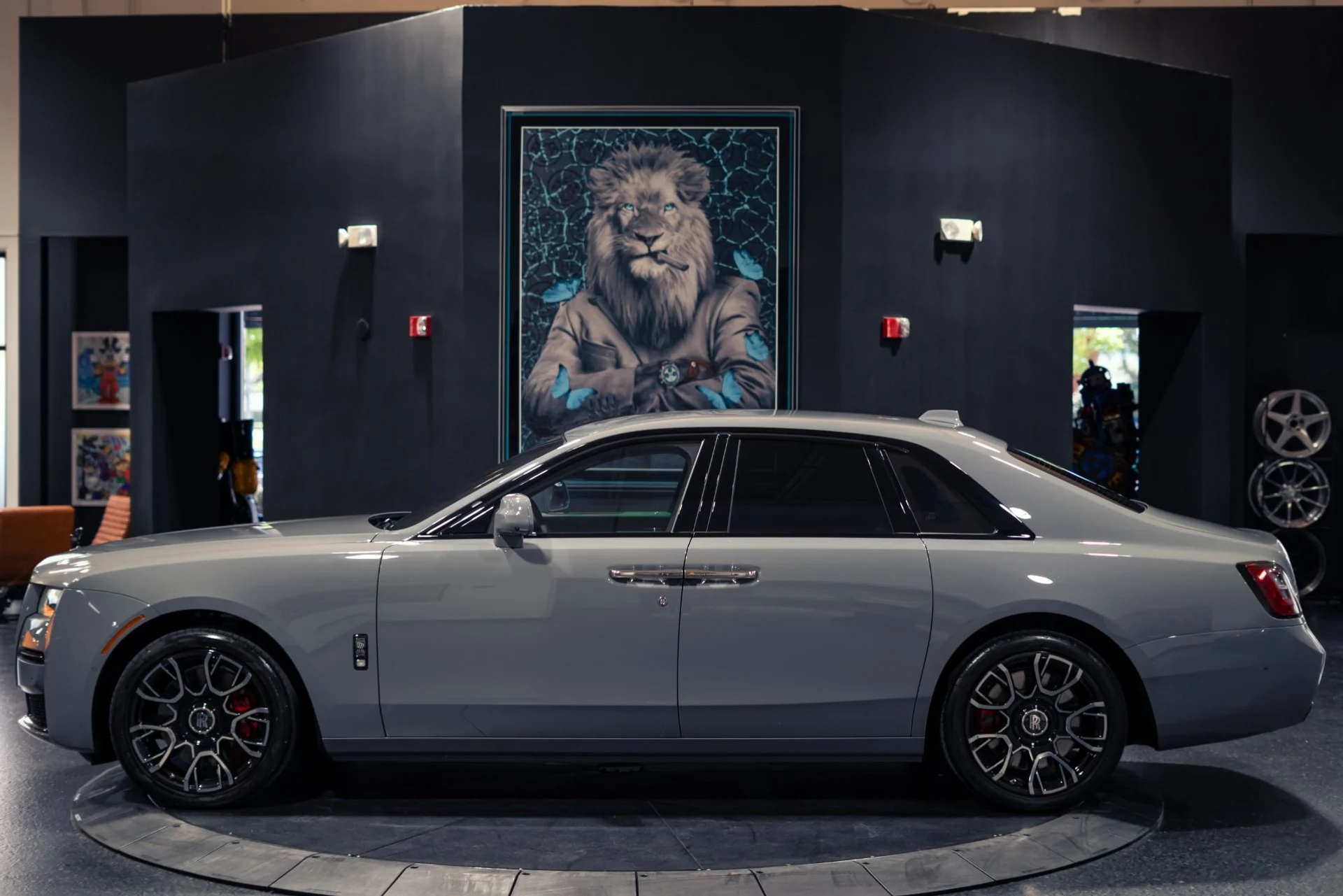 mph050_2514728747_Used_2022_Rolls_Royce_Ghost_Black_Badge_1780939196_a16124cfd1