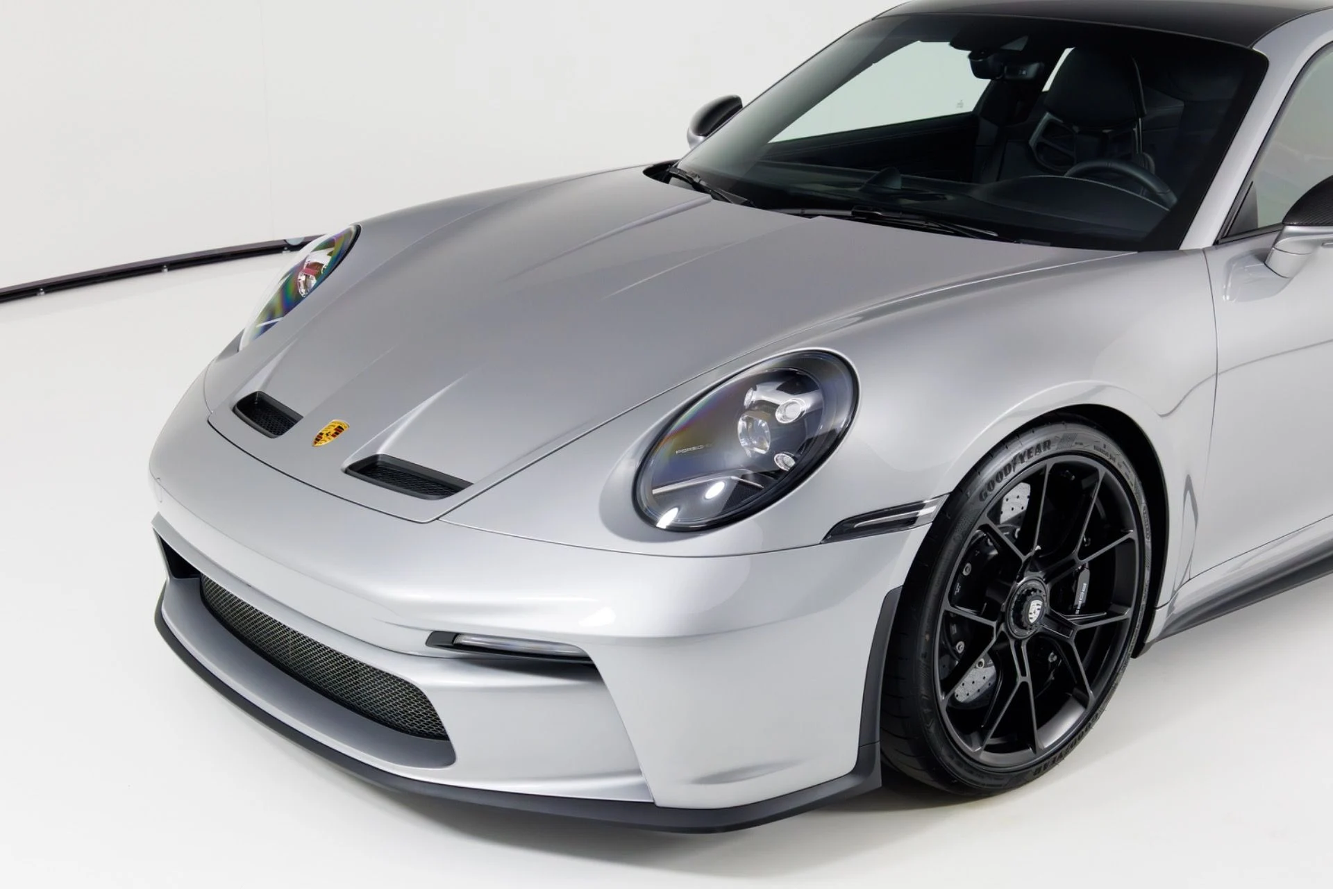 mph050_2523580007_Used_2022_Porsche_911_GT_3_Touring_1772748849_1846a0e0ca