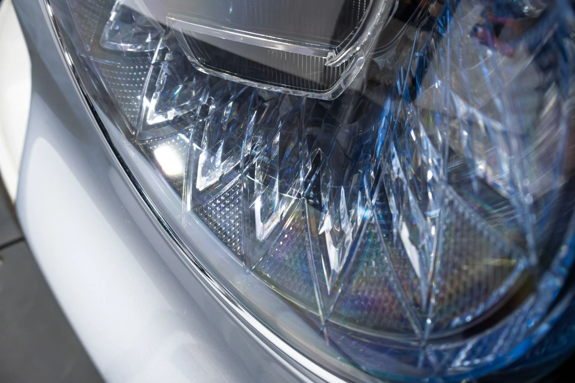 mph050_2524513784_Used_2021_Bentley_Flying_Spur_W12_1772666284_4080cfd30e