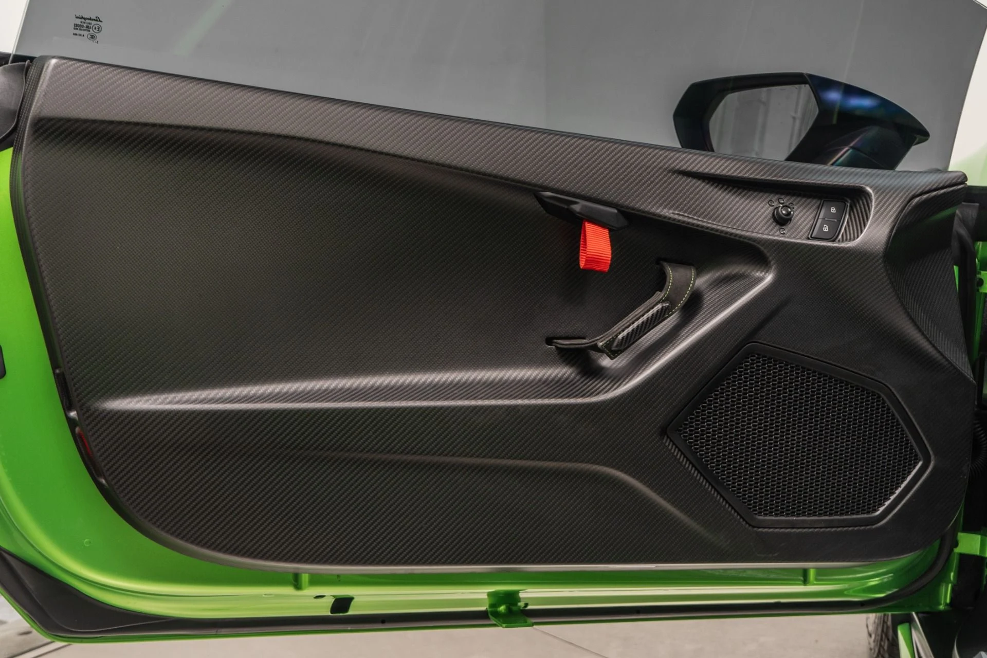 mph050_2533315184_Used_2024_Lamborghini_Huracan_Sterrato_1762382893_a576d2355c