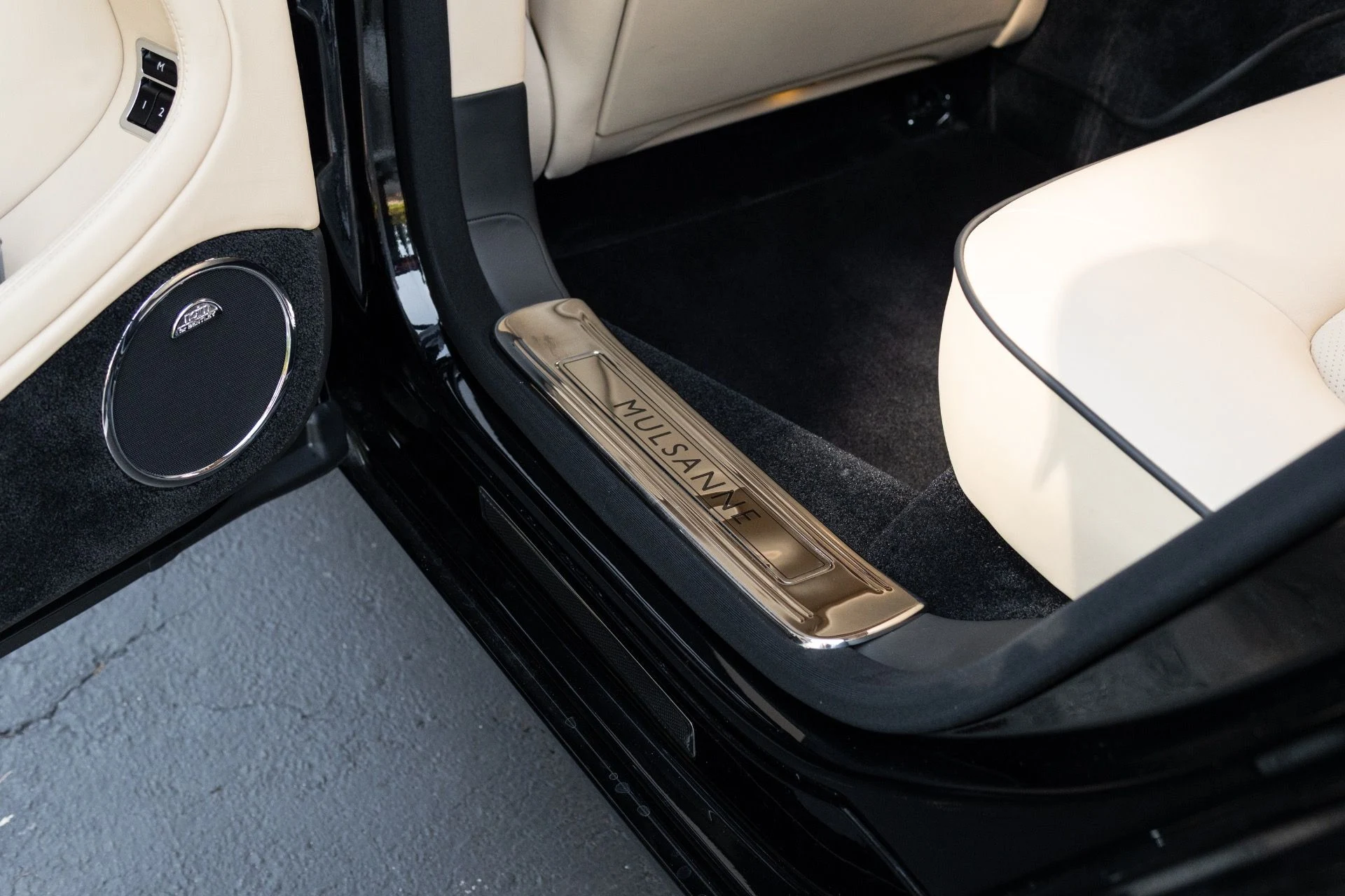 mph050_2544189112_Used_2014_Bentley_Mulsanne_1774576298_c0ed7c72d9