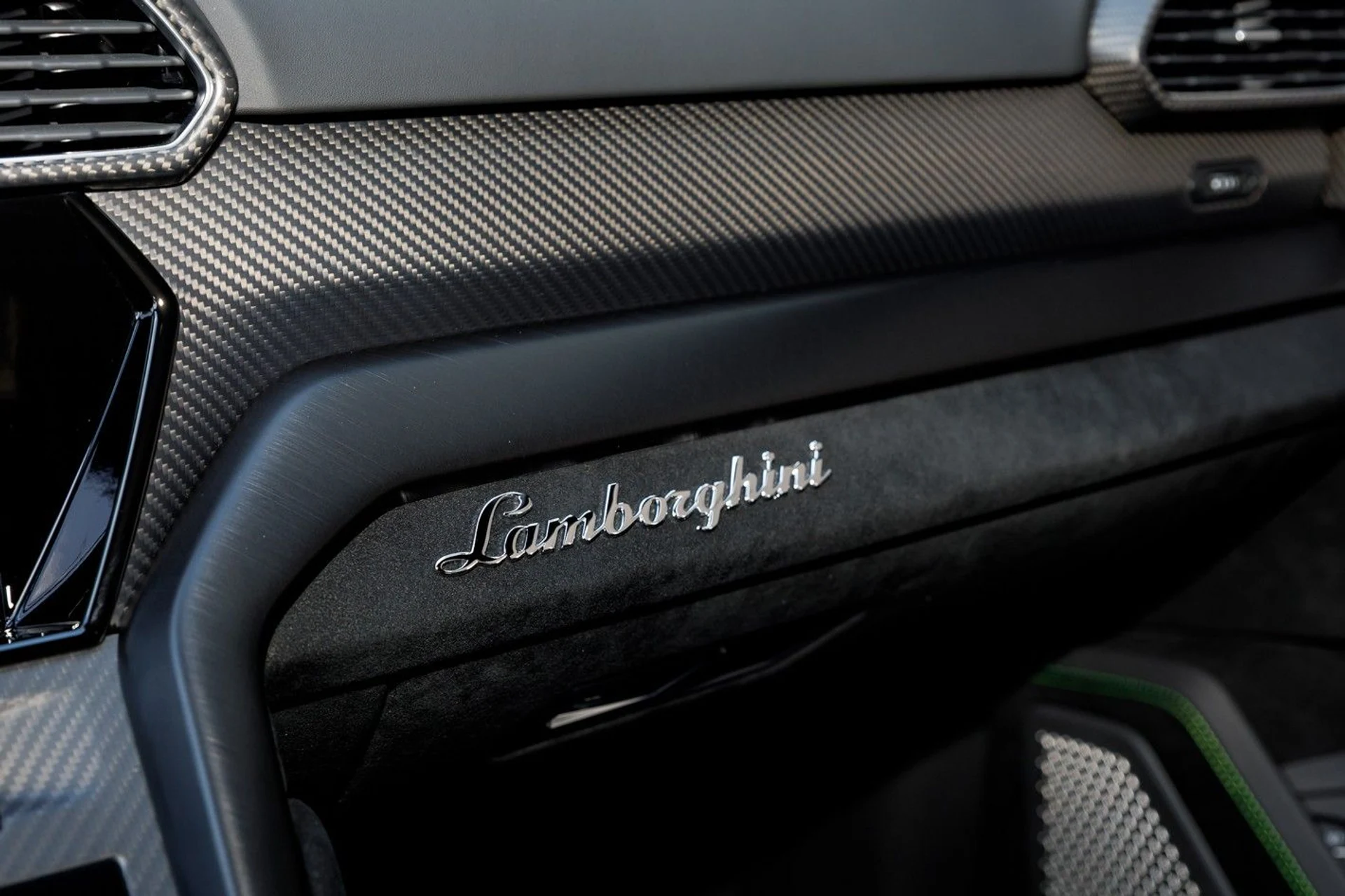 mph050_2557058914_667_p52_l_2b9ad6229e