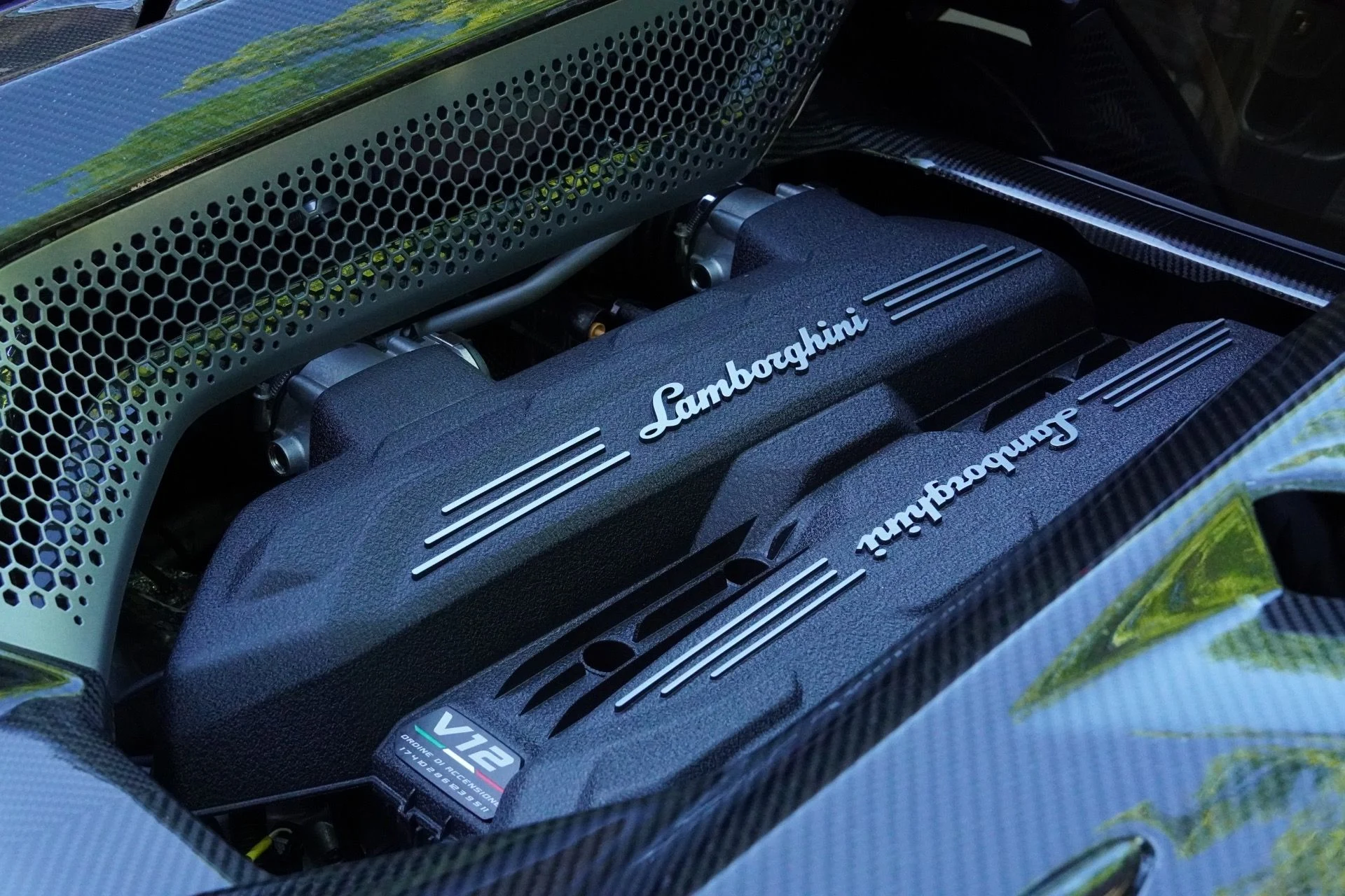 mph050_2568431608_Used_2024_Lamborghini_Revuelto_1781191894_aec1f4715e