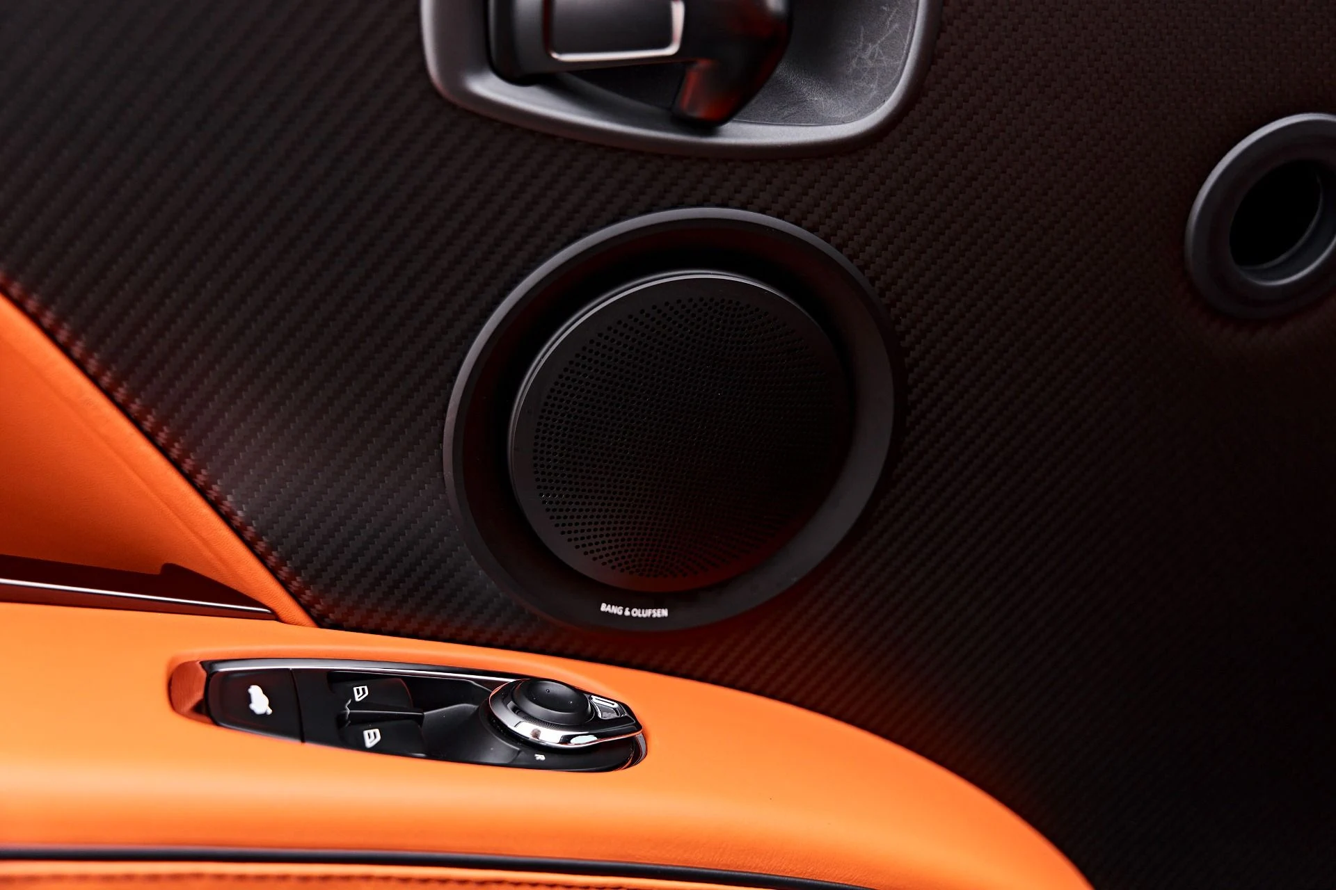 mph050_2577017779_Used_2023_Aston_Martin_DBS_Ultimate_1787789456_2ec9c35f00