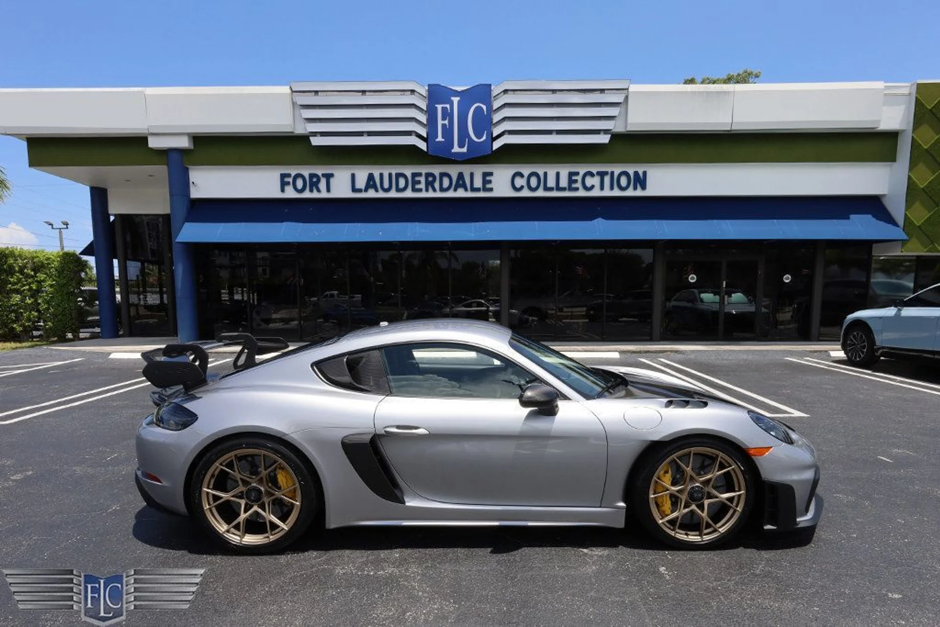mph050_2581362619_used_2025_porsche_718_cayman_gt4rscoupe_6305_22896205_51_1024_1acd337eeb