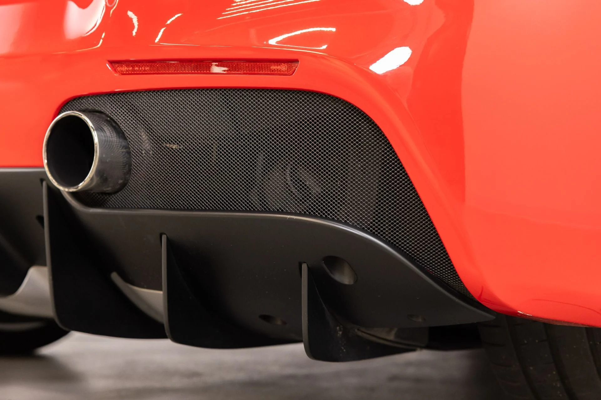 mph050_2589752194_Used_2017_Ferrari_488_Spider_1782928038_49379ec4b2