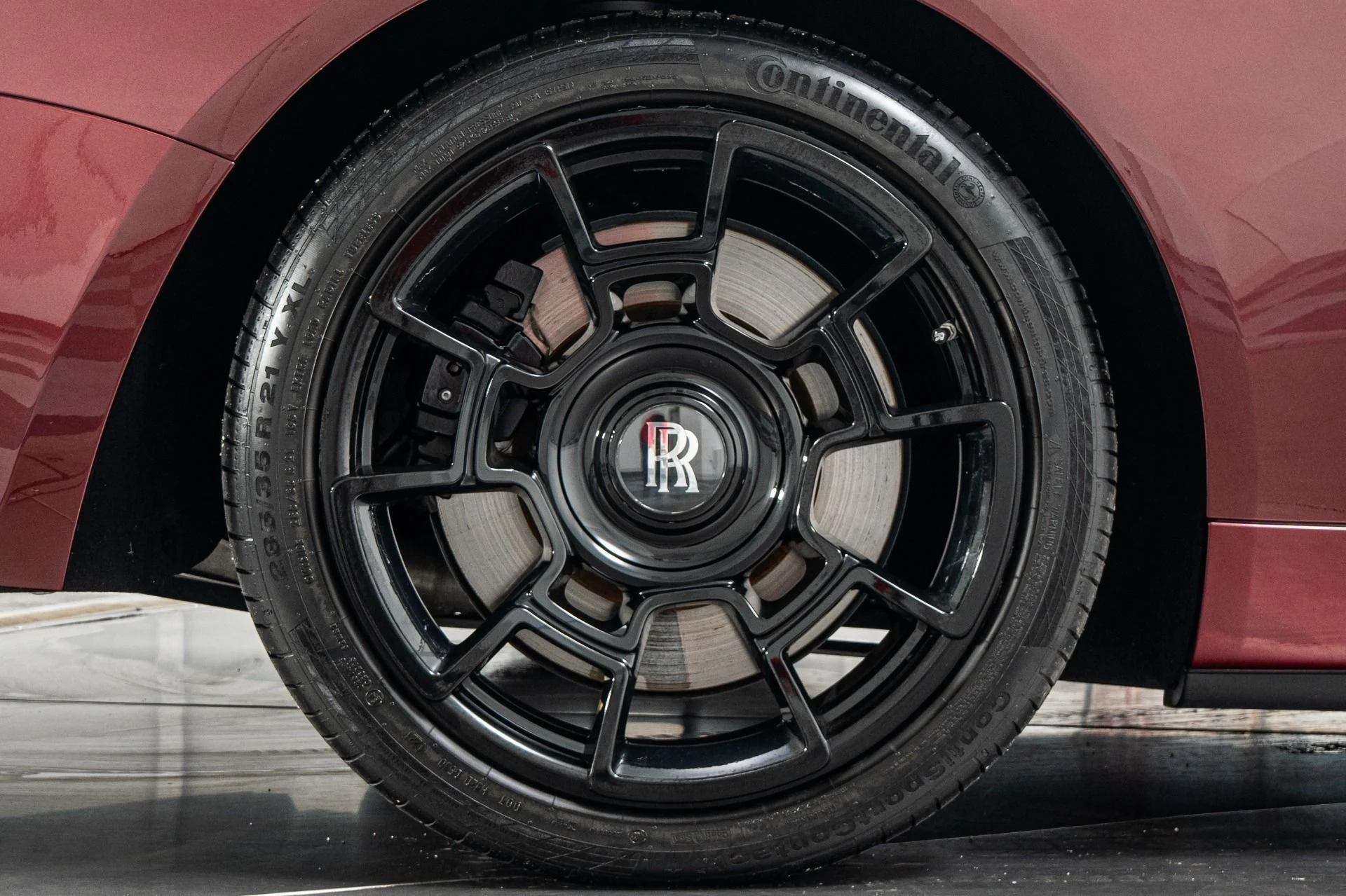 mph050_2593849752_Used_2019_Rolls_Royce_Dawn_Black_Badge_1773693933_b13e531282