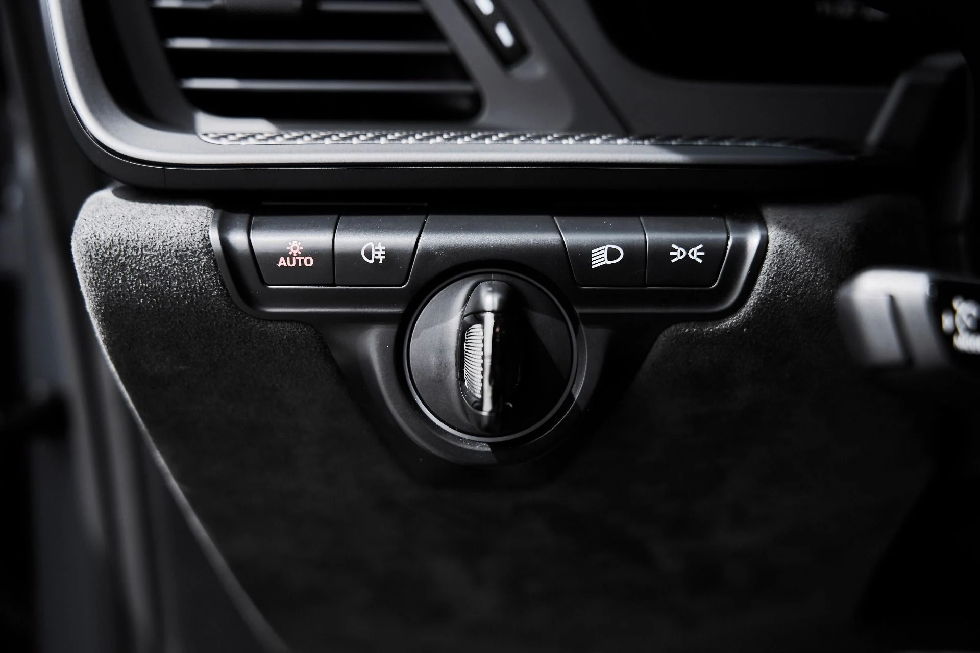 mph050_2603087502_Used_2025_Porsche_911_GT_3_1775332928_3b6f077cf6