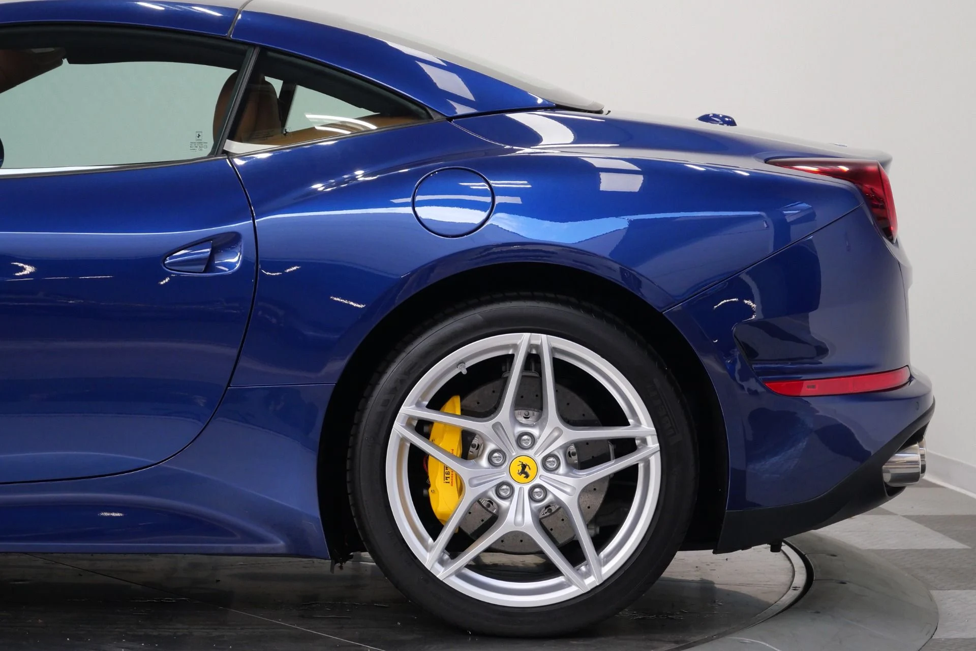 mph050_2604264399_Used_2017_Ferrari_California_T_553_Horsepower_Ventilated_Seats_Low_Miles_1780071789_a39b9caa43