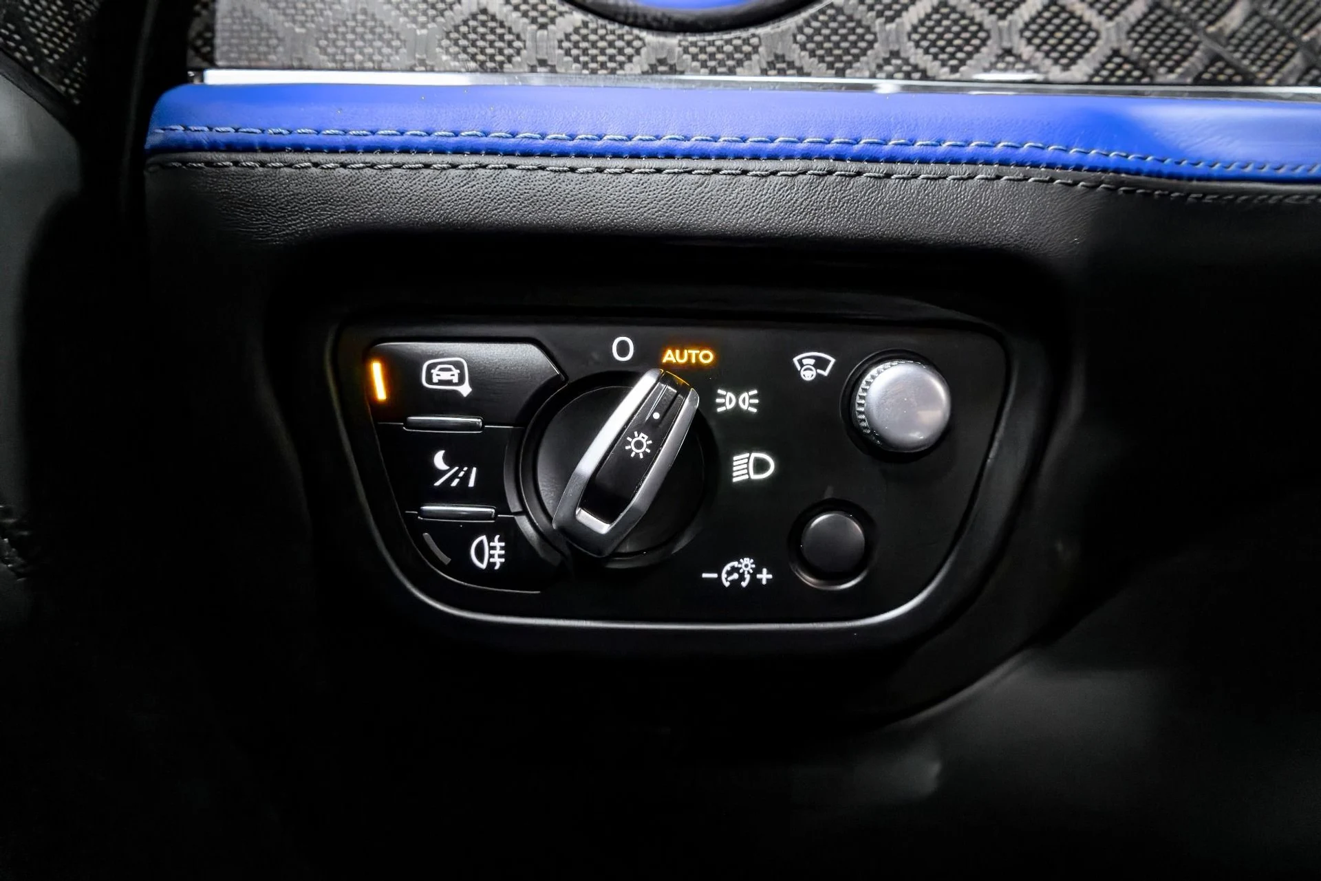 mph050_2620417451_Used_2020_Bentley_Bentayga_V8_1770245140_10ac2ed70e