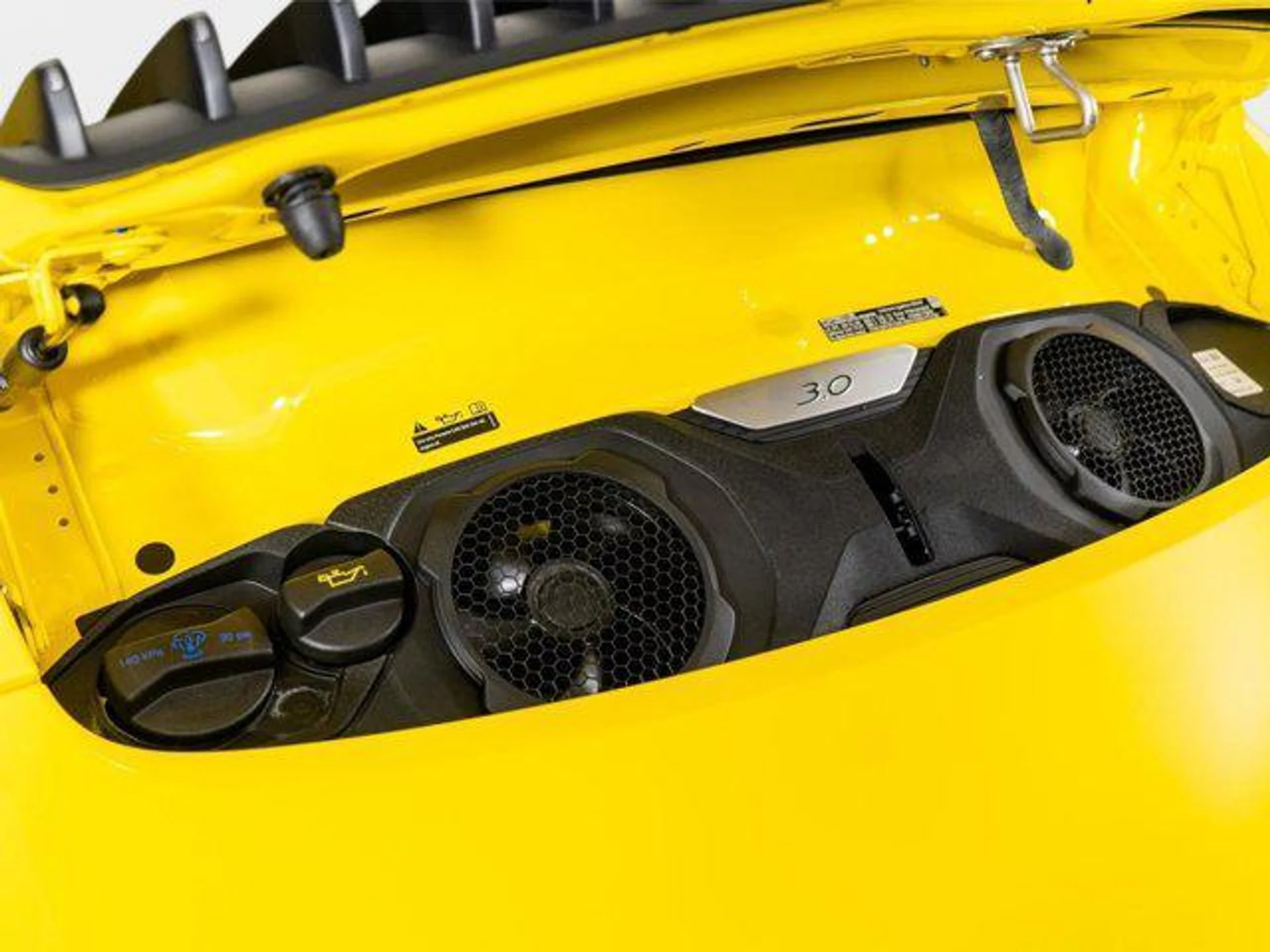 mph050_2650741083_s_Hetqx9o9w6_I_Lz_Zt_E6_5_Ag_Y8_VI_d0094787ca