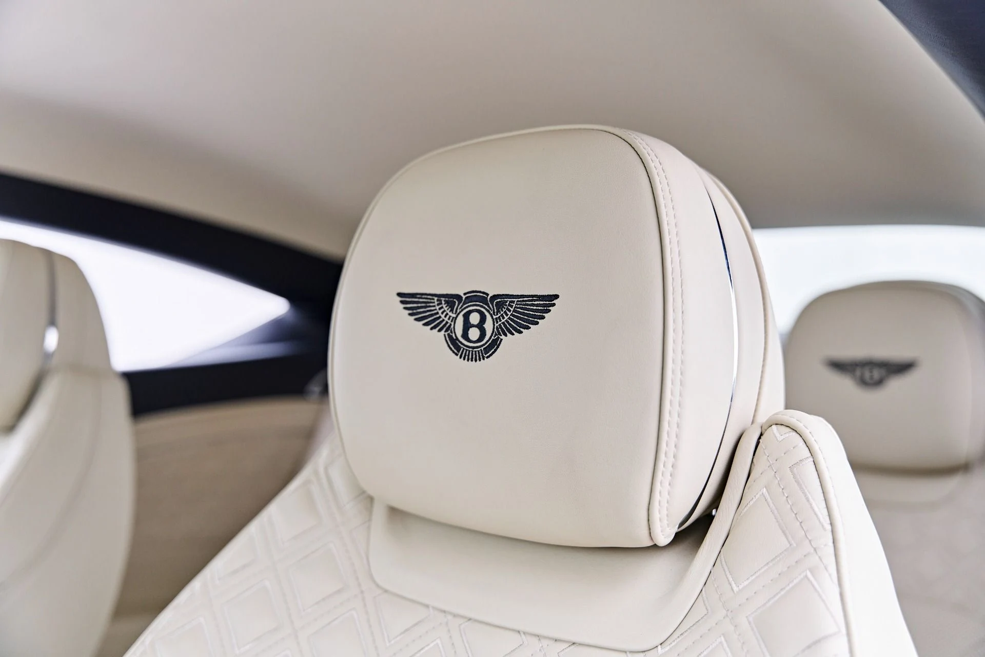 mph050_2659572124_Used_2020_Bentley_Continental_GT_V8_1784052056_5f56efb989