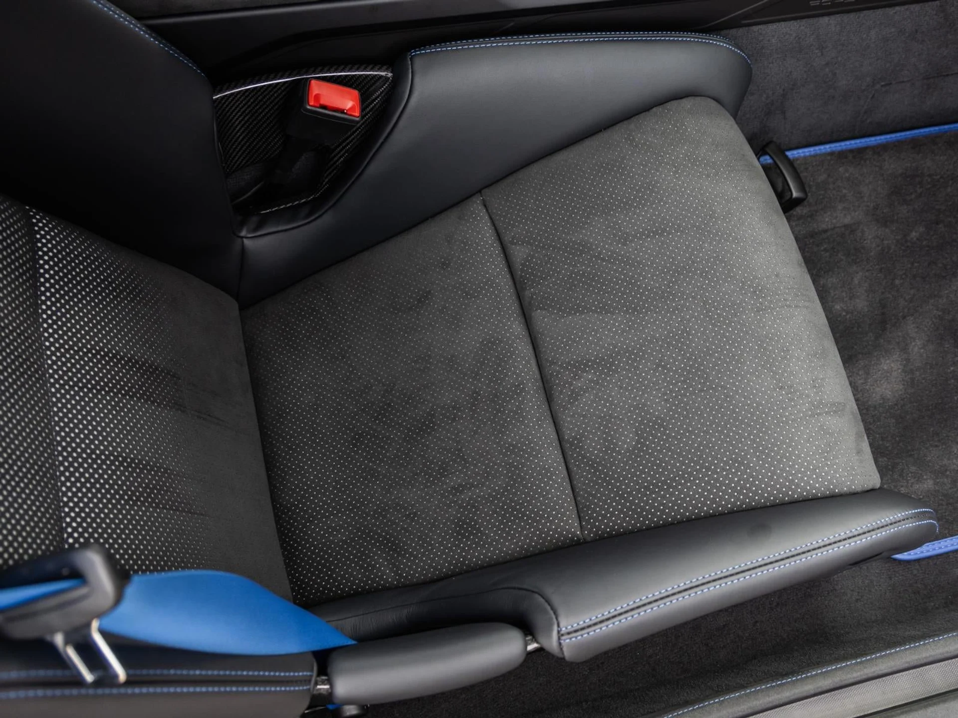 mph050_2704769347_51_5c4cbc1408