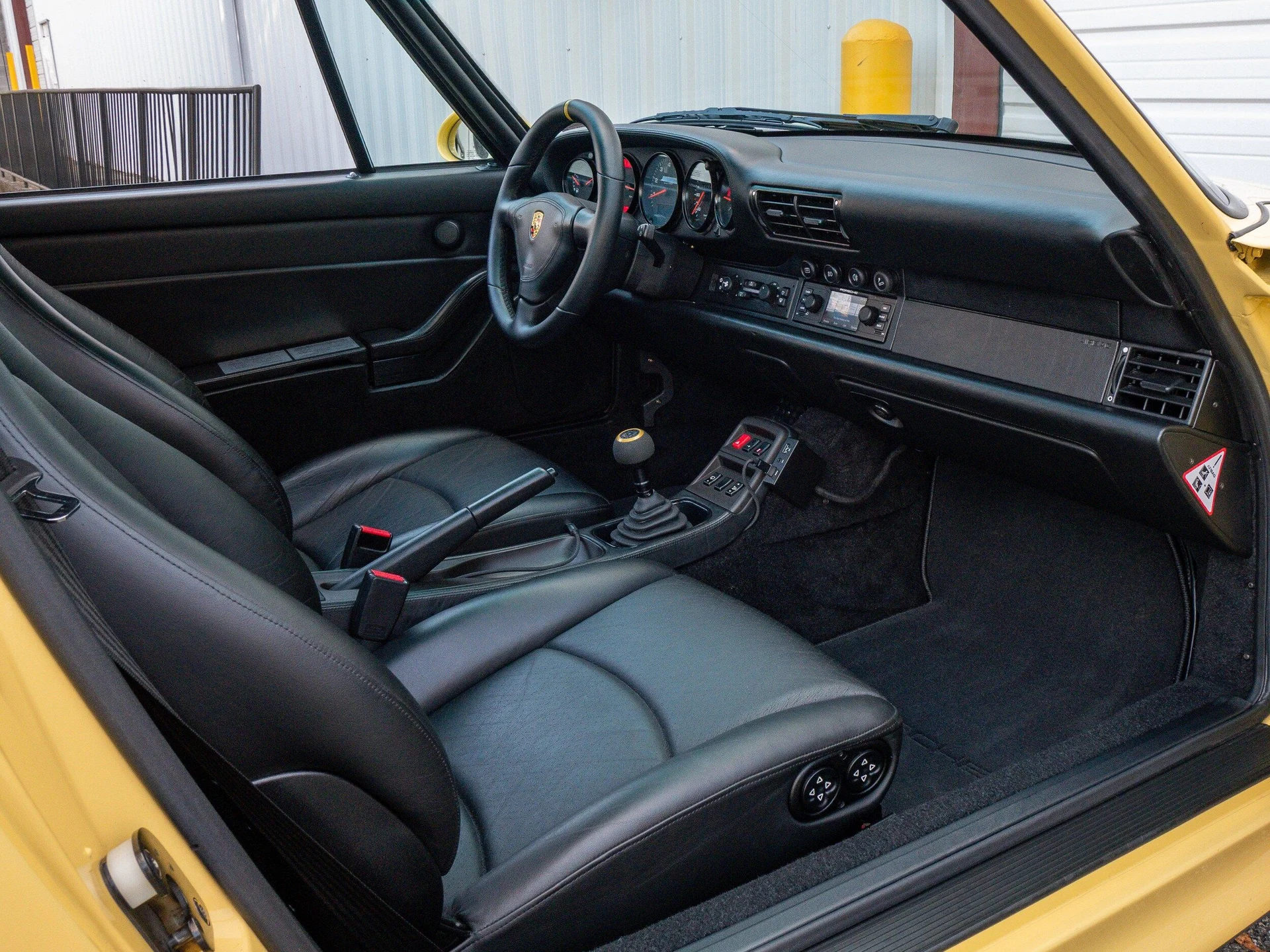 mph050_2705636027_824f809f4f05368b9b20d0e8d5c73000x_decb79fdef