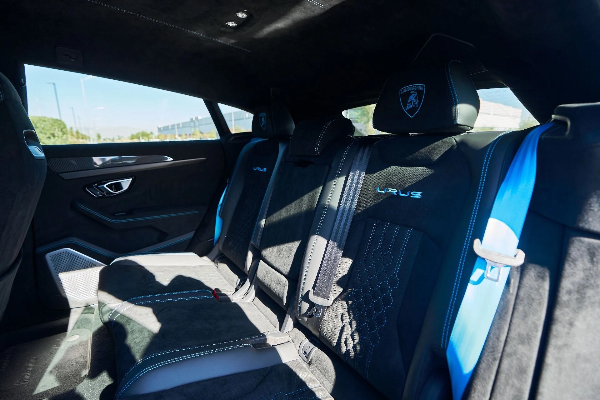 mph050_2706865660_Used_2024_Lamborghini_Urus_Performante_1764957660_fe3471bb86