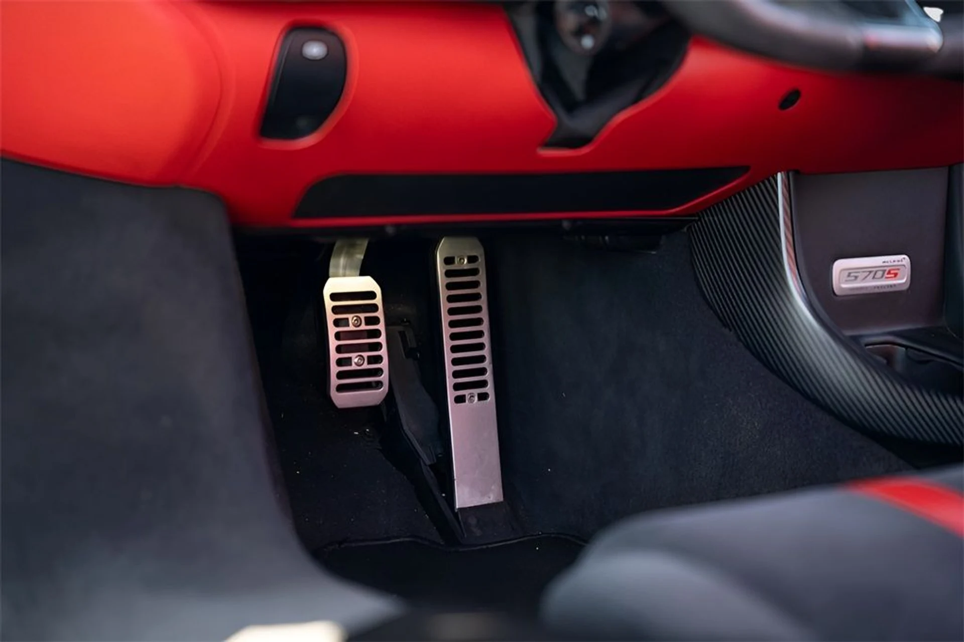 mph050_2709471633_image_52_b29d89dc02