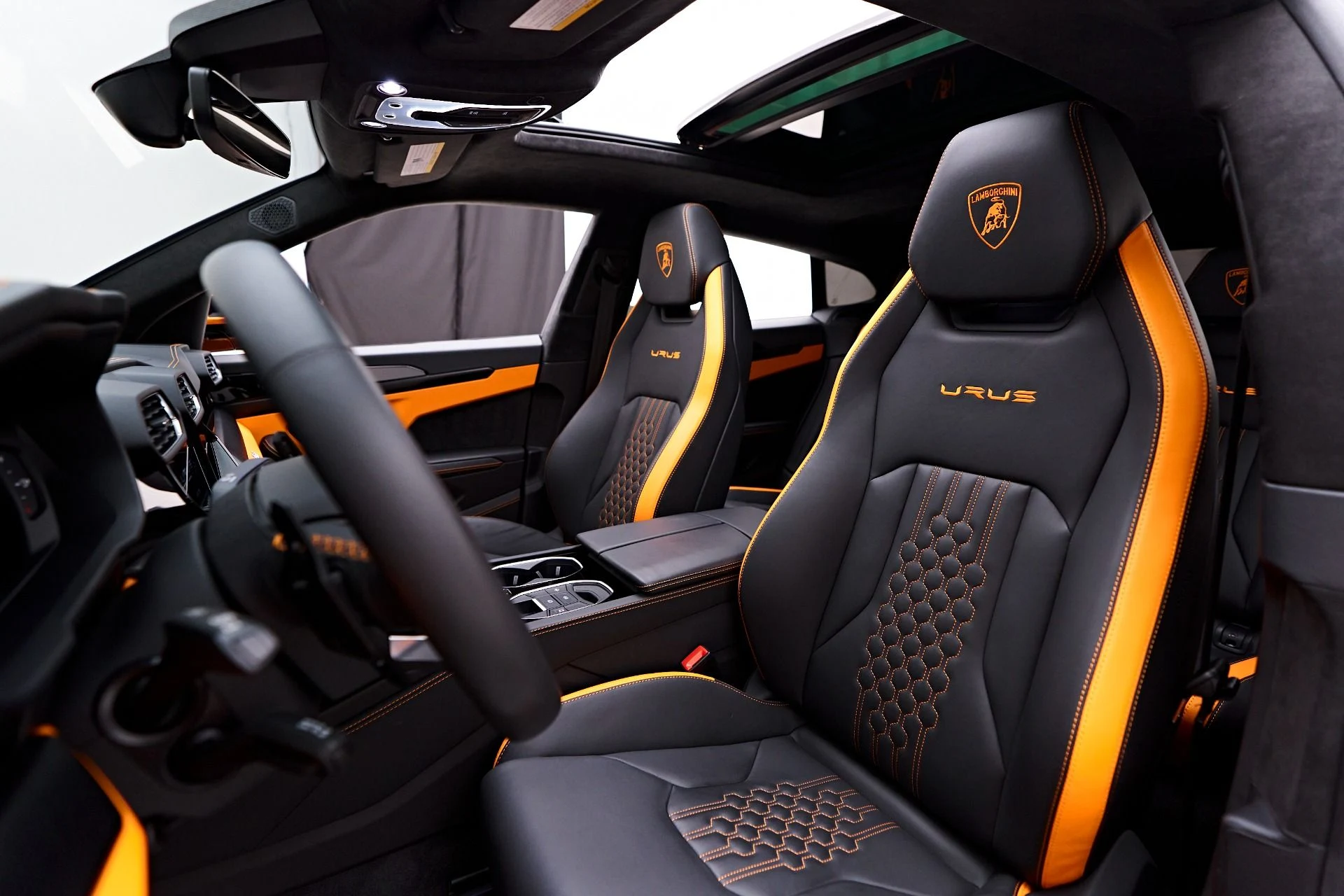 mph050_2752295322_Used_2023_Lamborghini_Urus_S_1747338722_189157bb68
