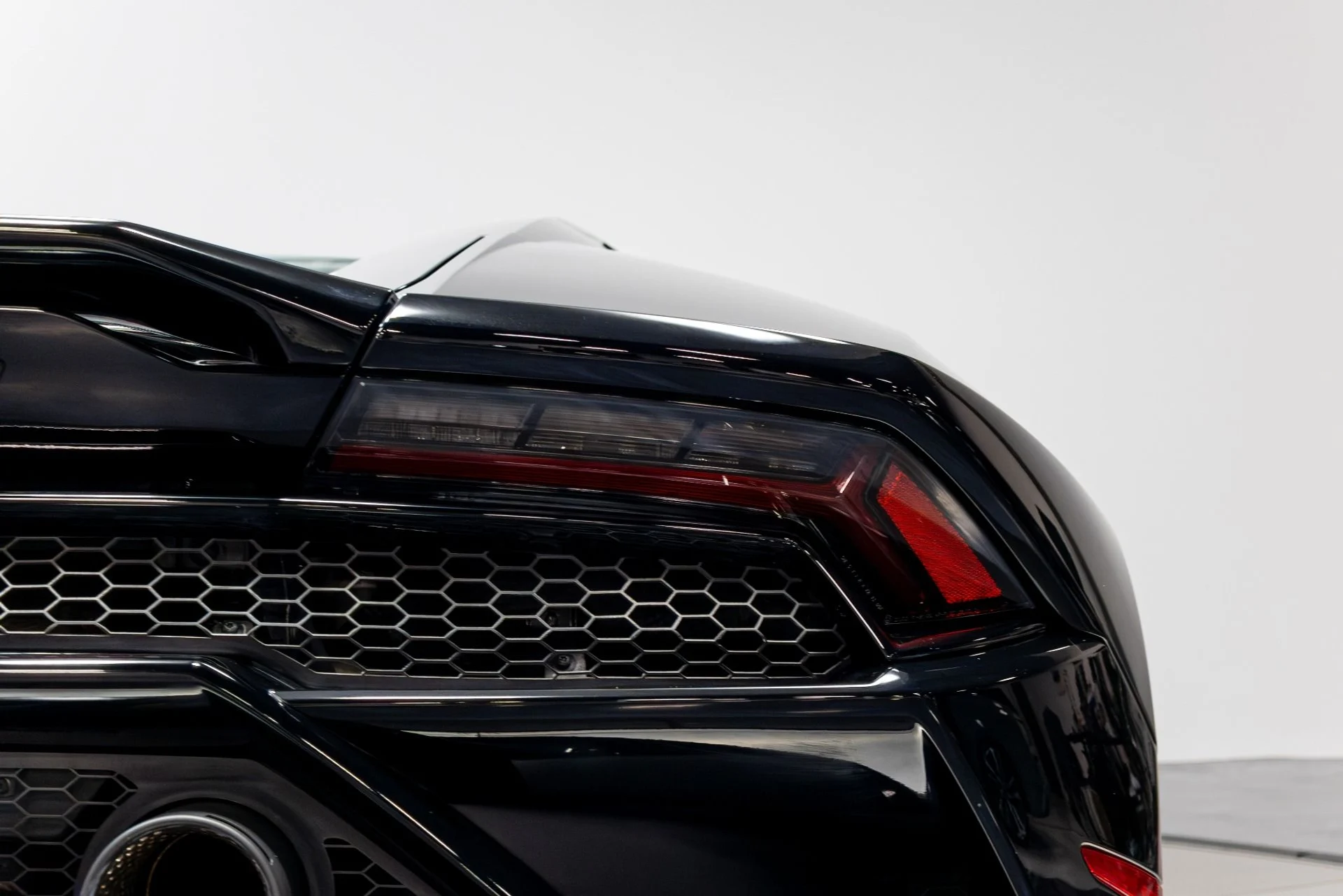 mph050_276368315_Used_2020_Lamborghini_Huracan_EVO_1774302788_9d6d82517d