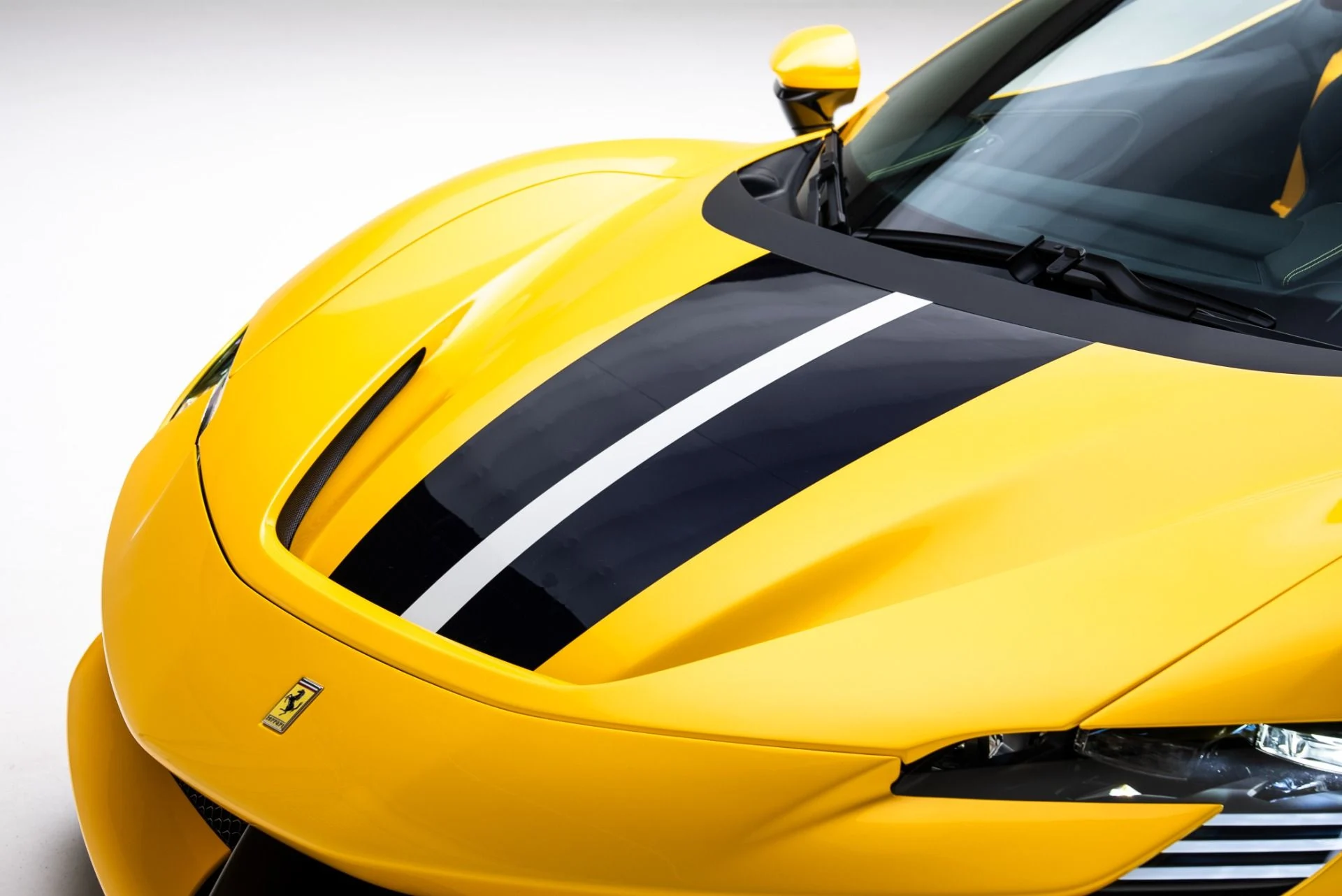 mph050_2765986052_Used_2024_Ferrari_SF_90_Spider_1770854292_274258f2d3