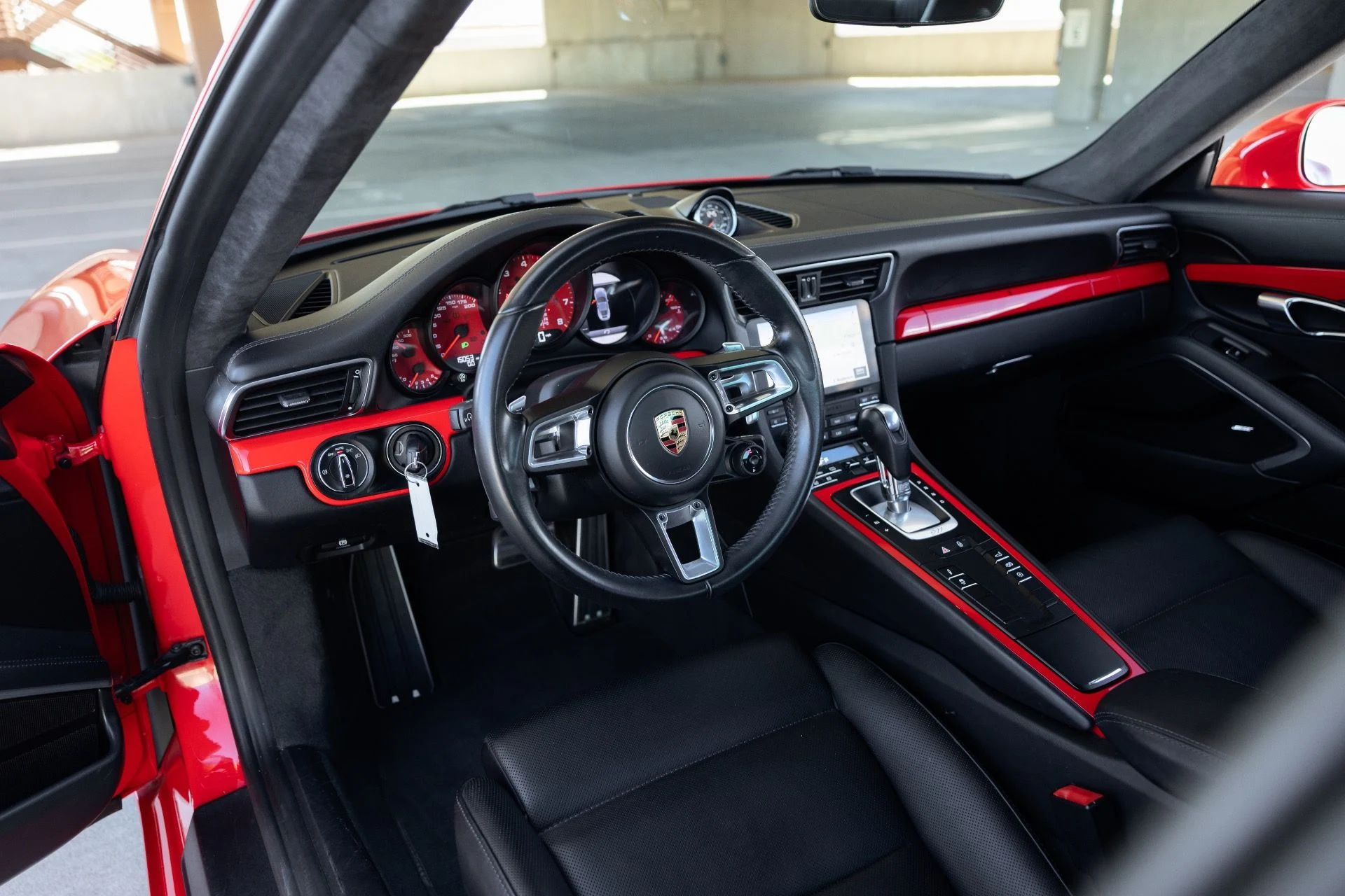 mph050_2779008387_Used_2018_Porsche_911_Carrera_S_1791833797_0a3bc74799
