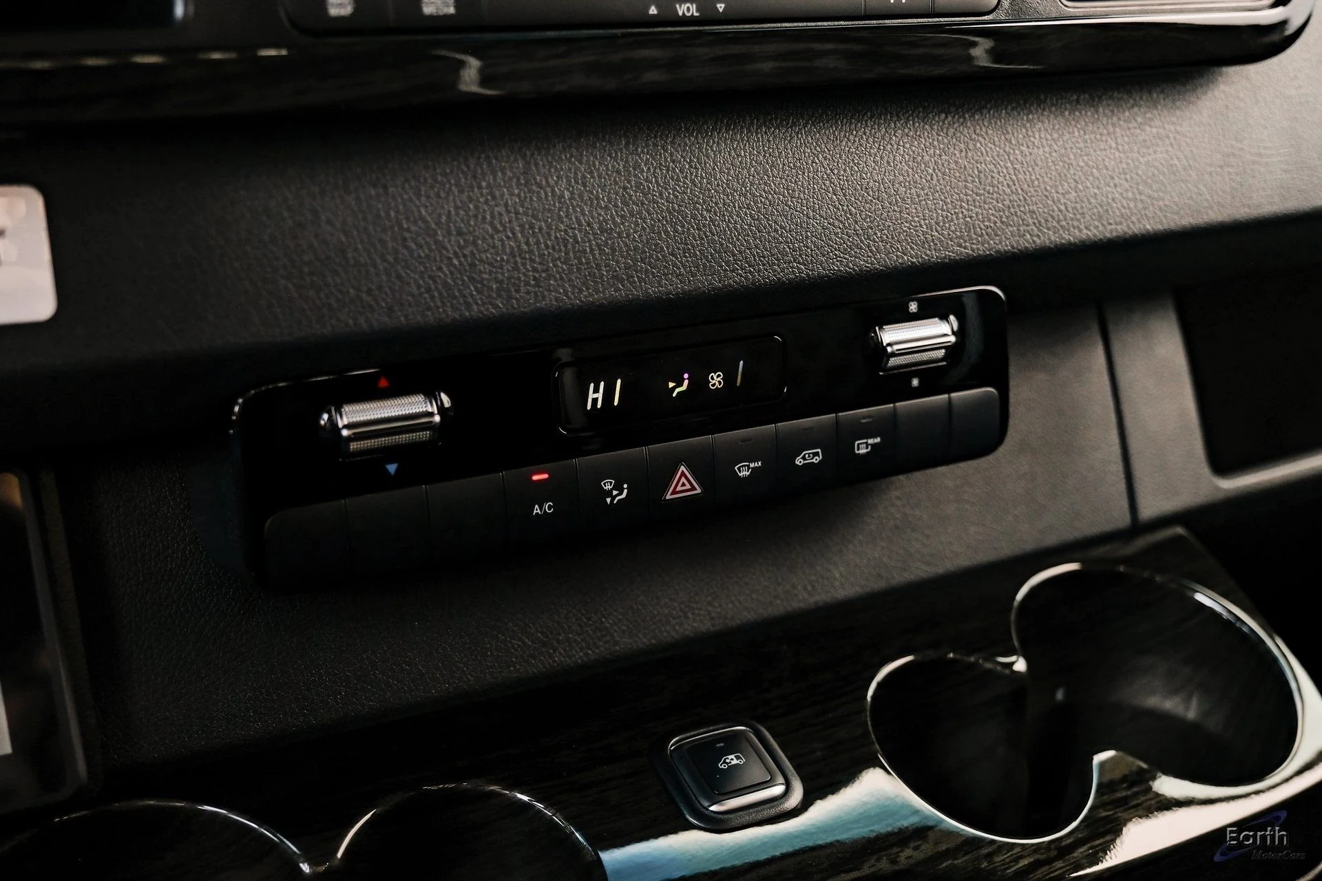 mph050_2797051280_91f4d0d163ba46049054de5584b5b2e9x_37f638a364