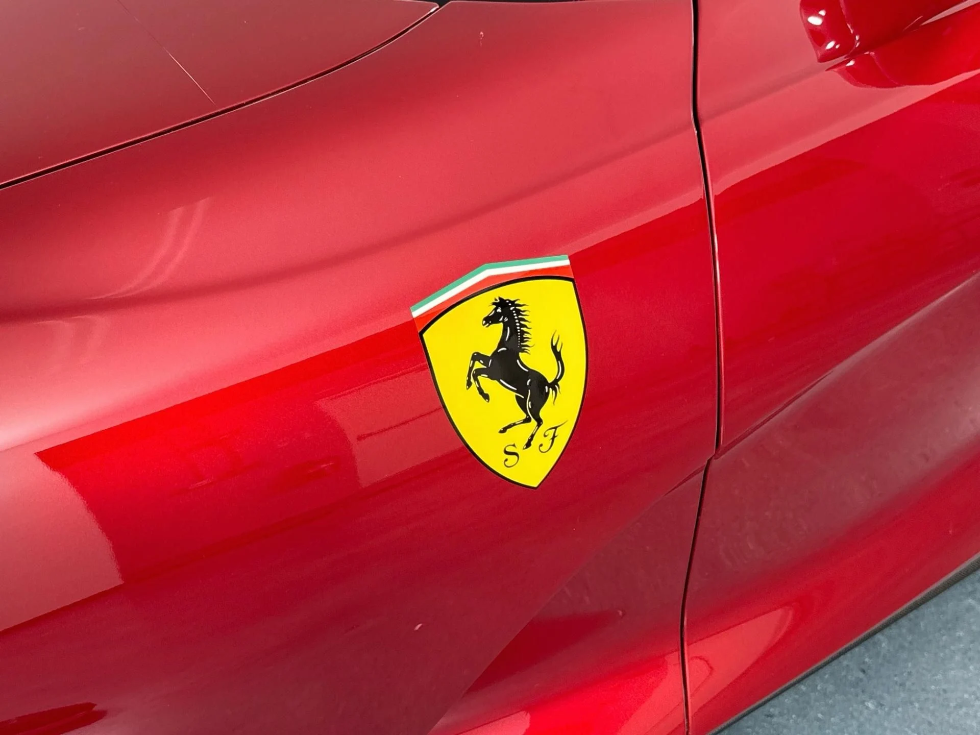 mph050_2802510481_Used_2020_Ferrari_812_Superfast_1788899429_85808f0f05