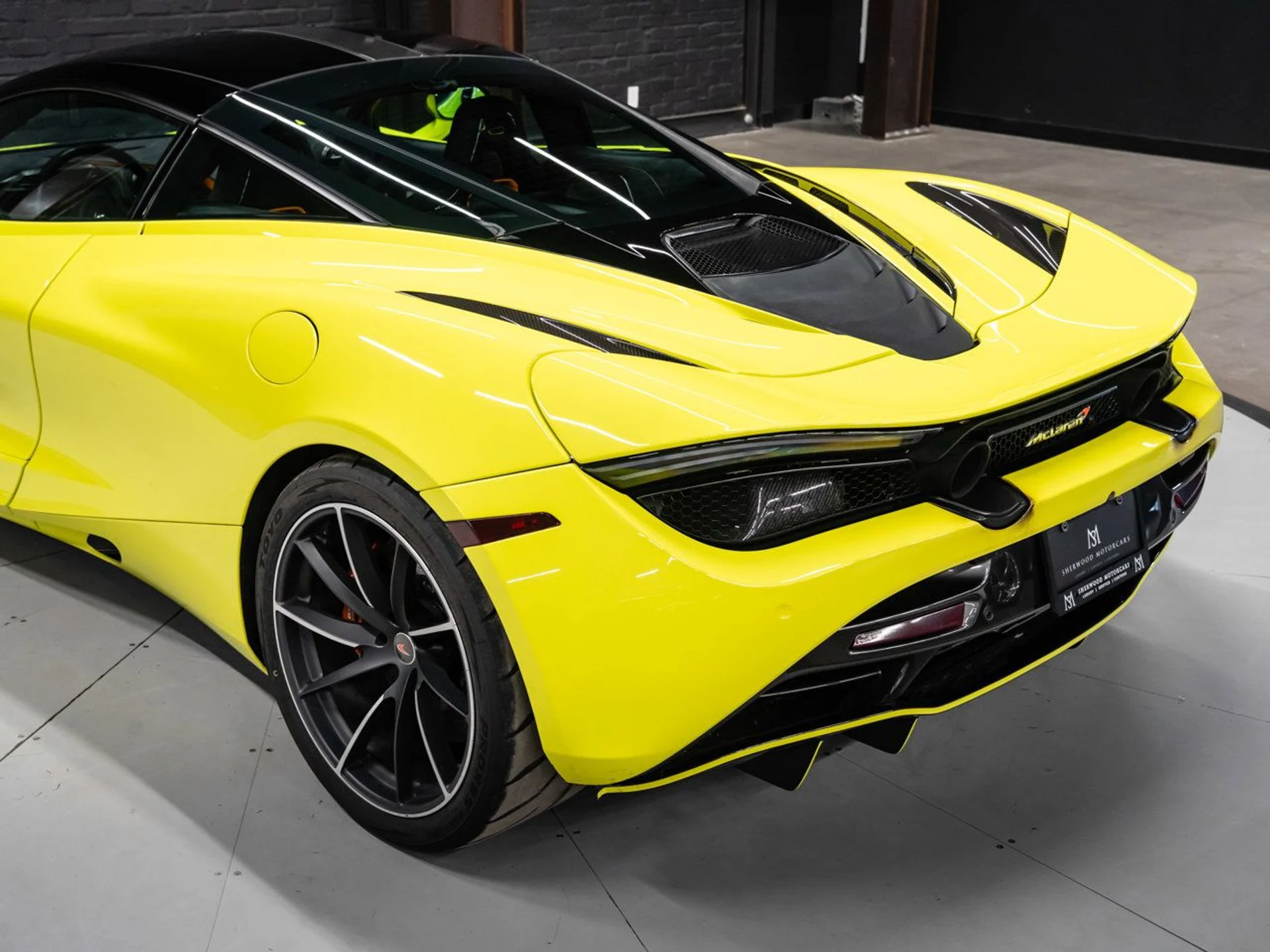 mph050_2821199878_mclaren_720s_2018_523d660eba