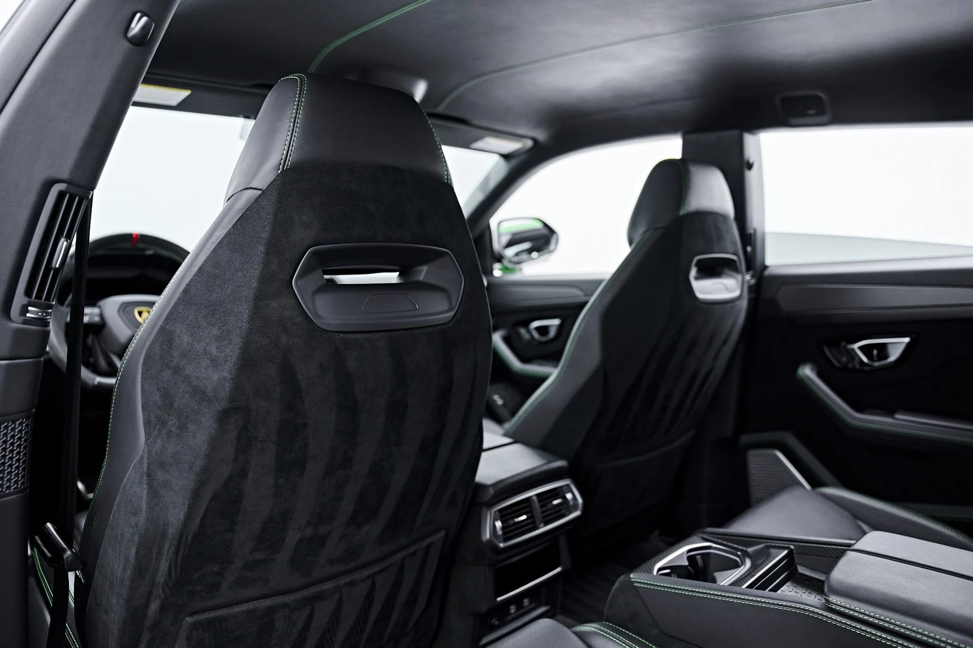 mph050_2851487703_Used_2023_Lamborghini_Urus_Performante_1790376335_c9f05cfa40