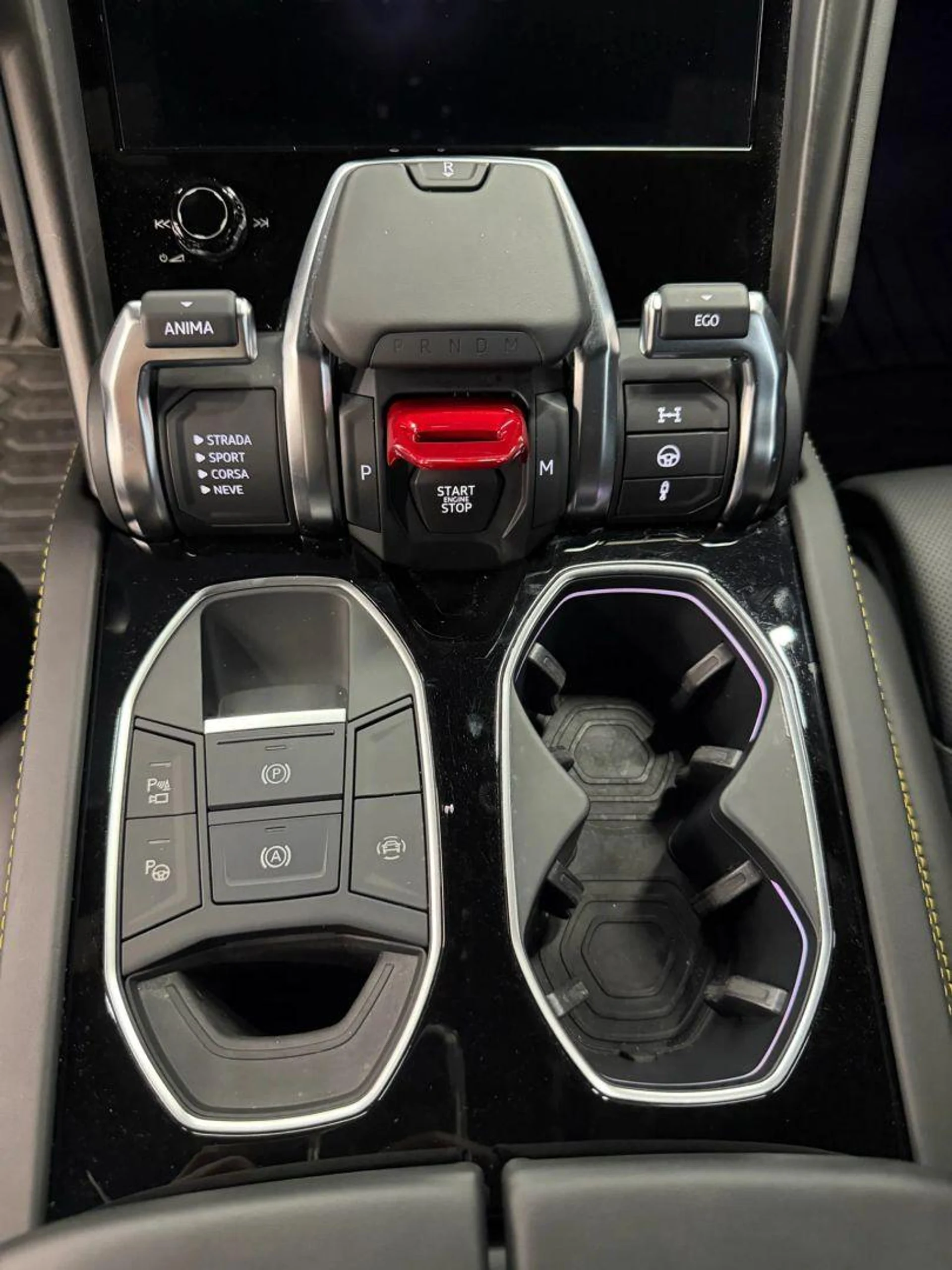 mph050_2861370782_Used_2022_Lamborghini_Urus_Sport_Utility_4_D_1784762940_0b69ae5551