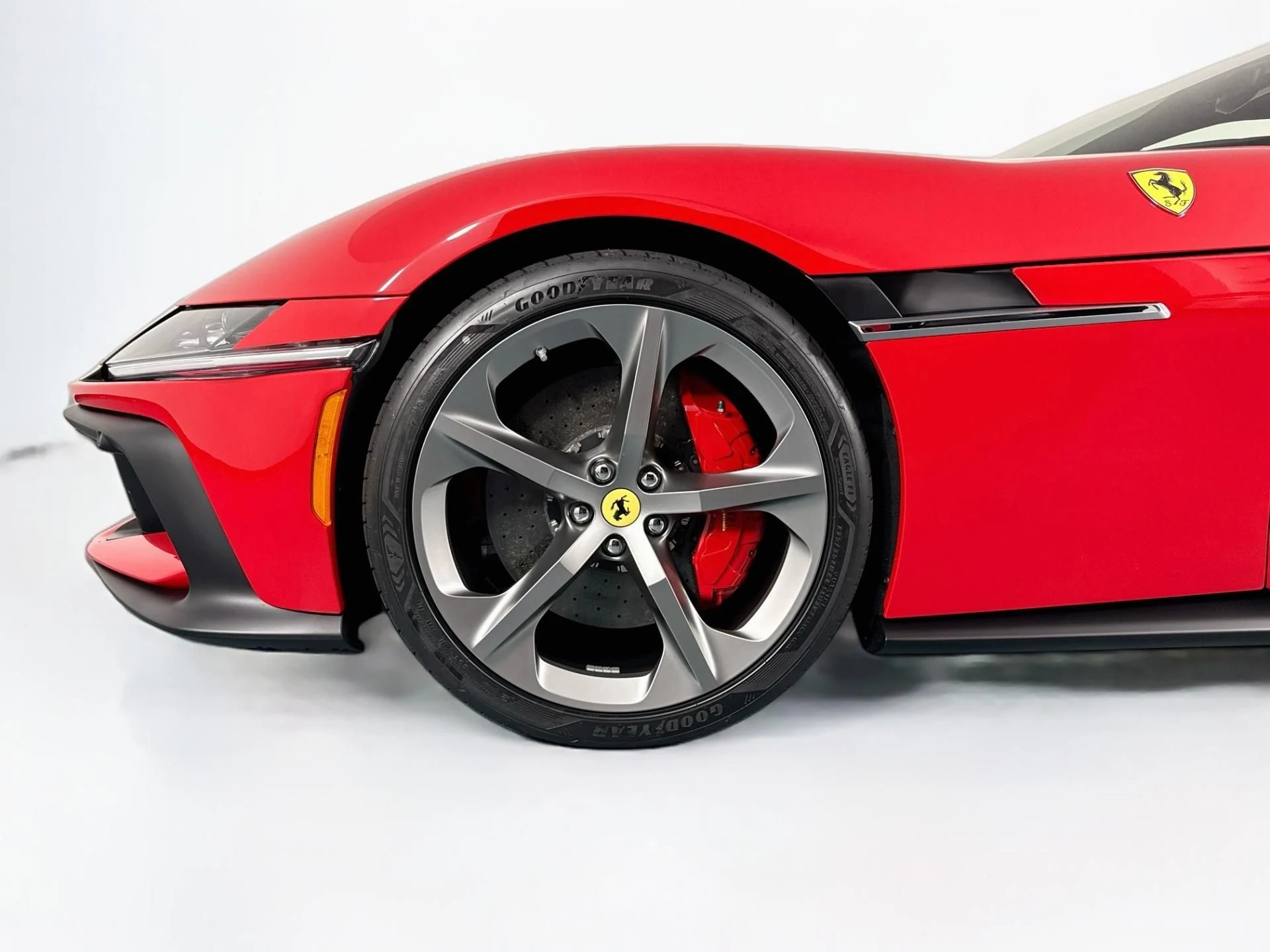 mph050_2903930089_Used_2026_Ferrari_12_Cilindri_1787771907_f602b35566