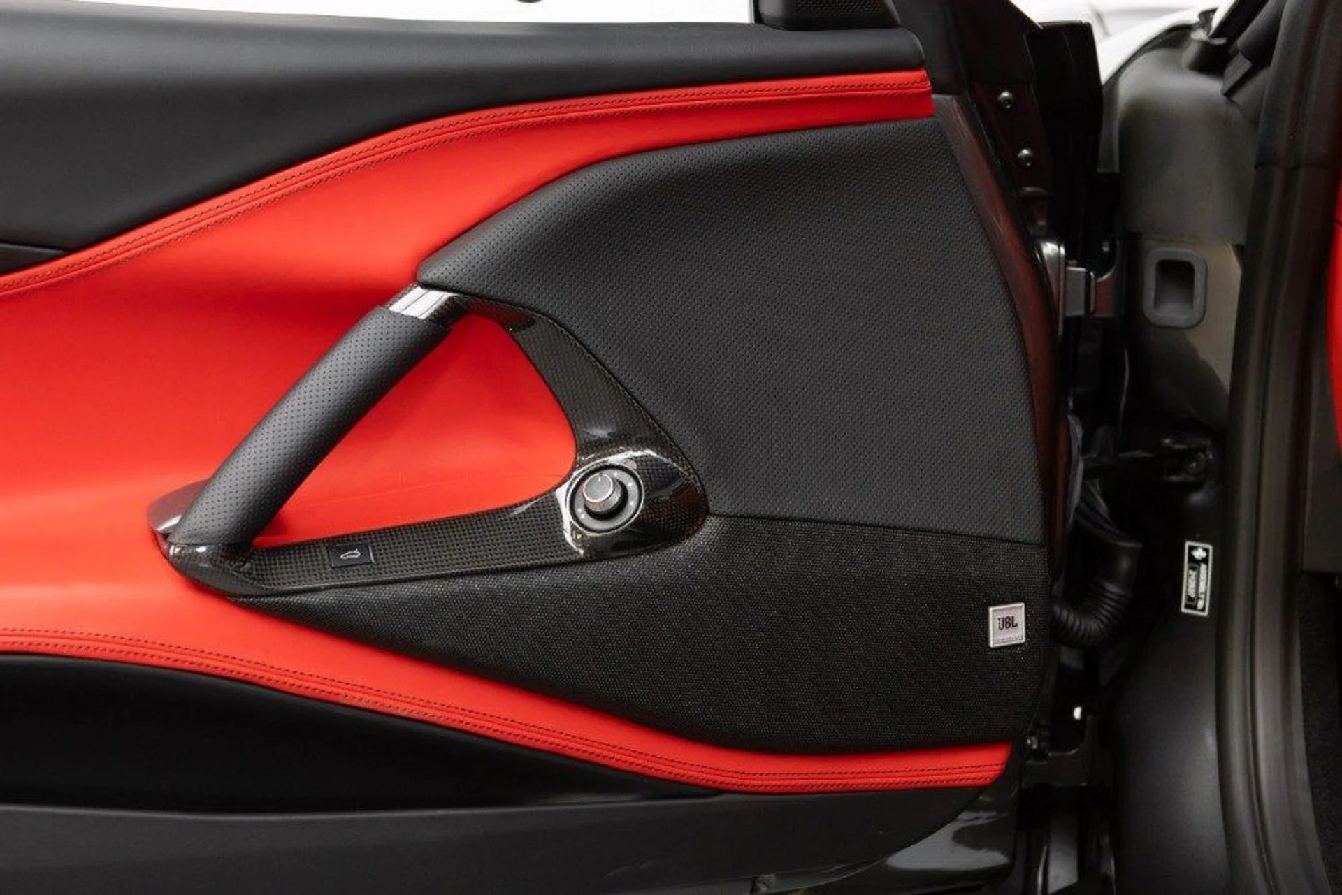 mph050_292762695_d0ddf32ca9c84087ba60061d7a613e3b_04e51891ab