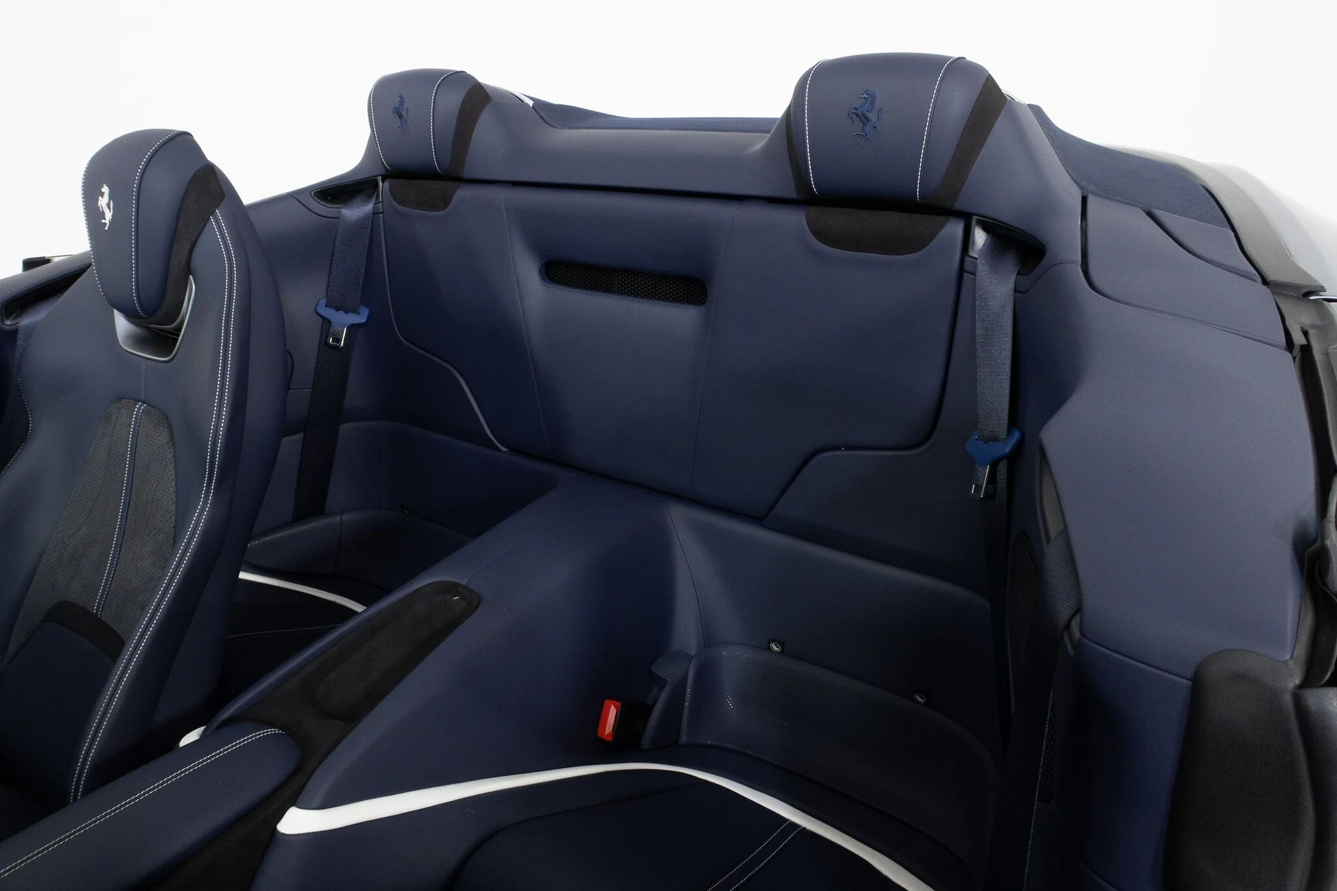 mph050_2934320225_672725cfd73df1ad5ceccff7cb4a4afb_5a9c4998a4