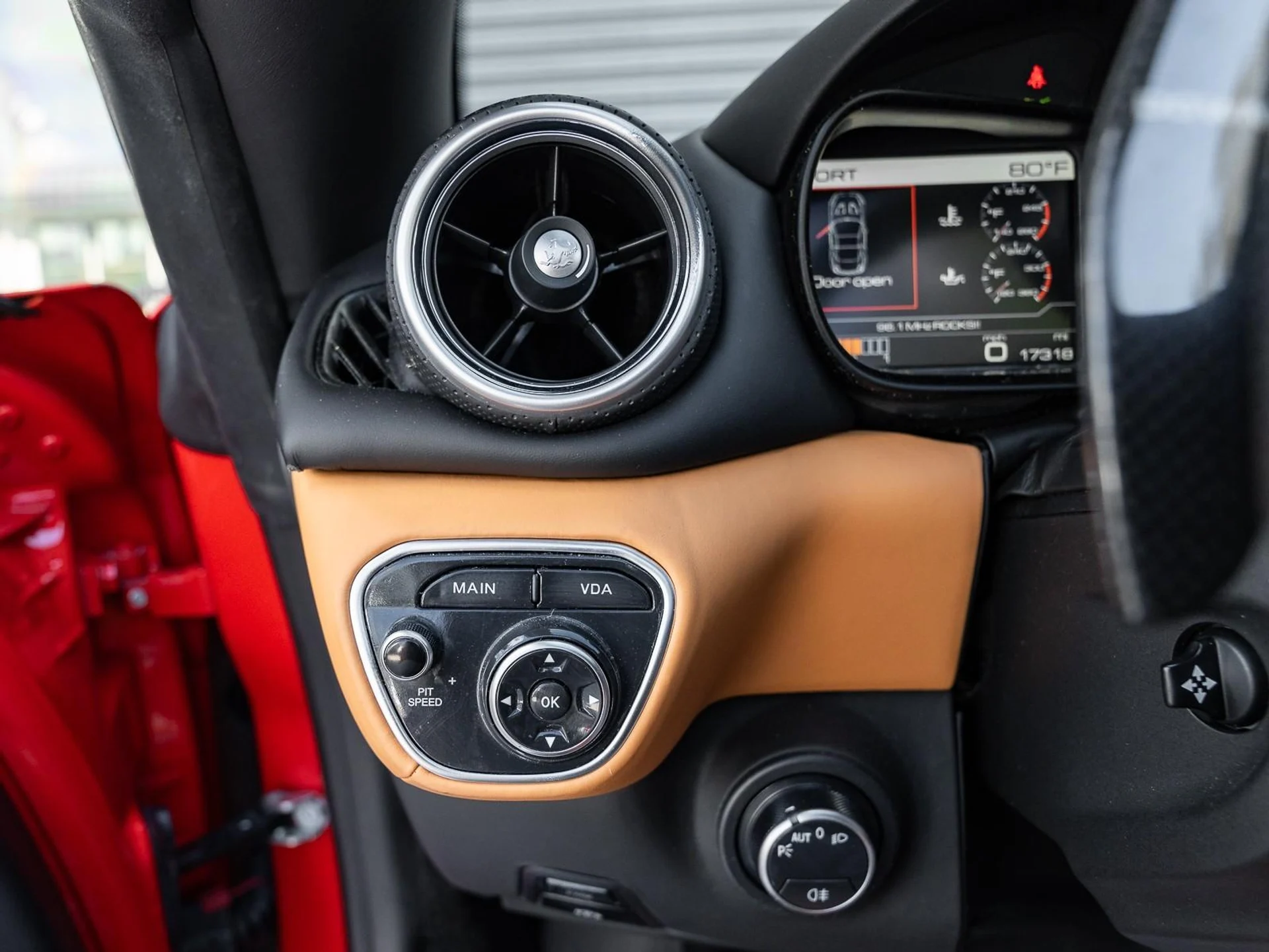 mph050_2934527914_Used_2015_Ferrari_California_T_1761253562_256b23d532